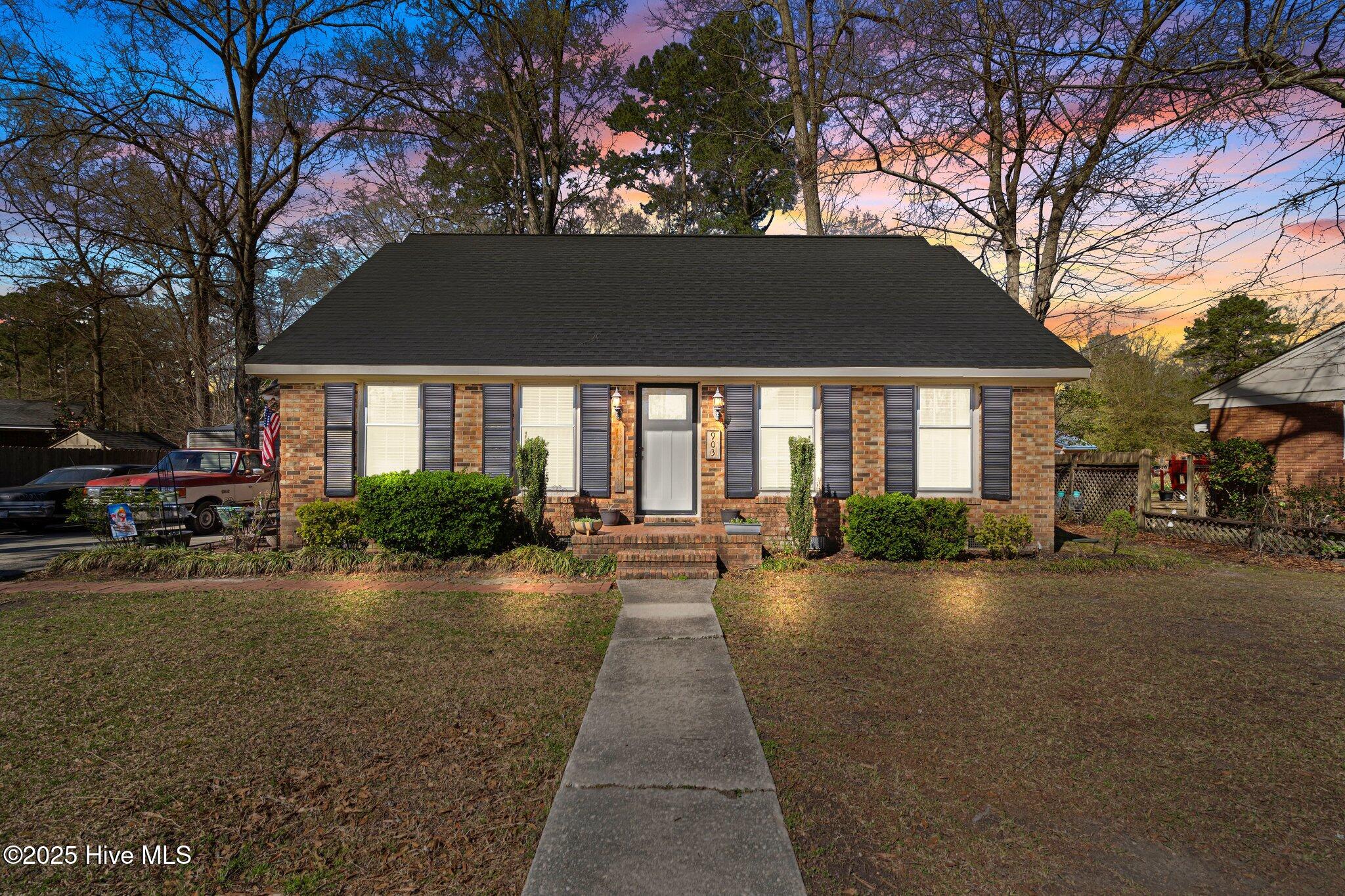 903 E Scotsdale Road Property Photo