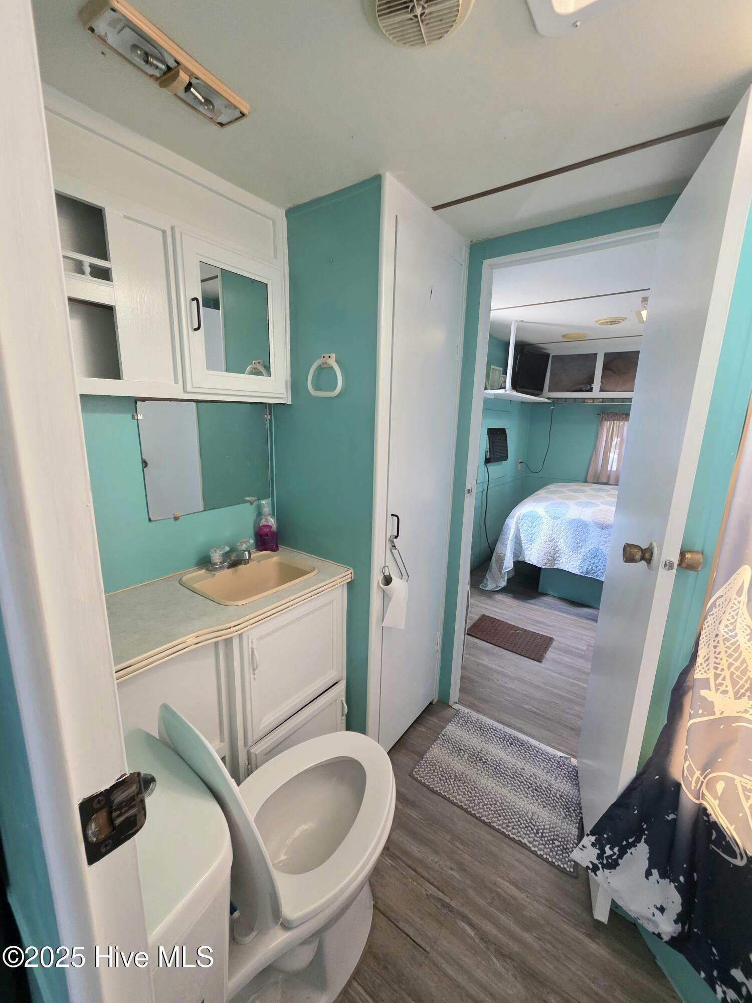 90 & 92 Pelican Street Property Photo 21