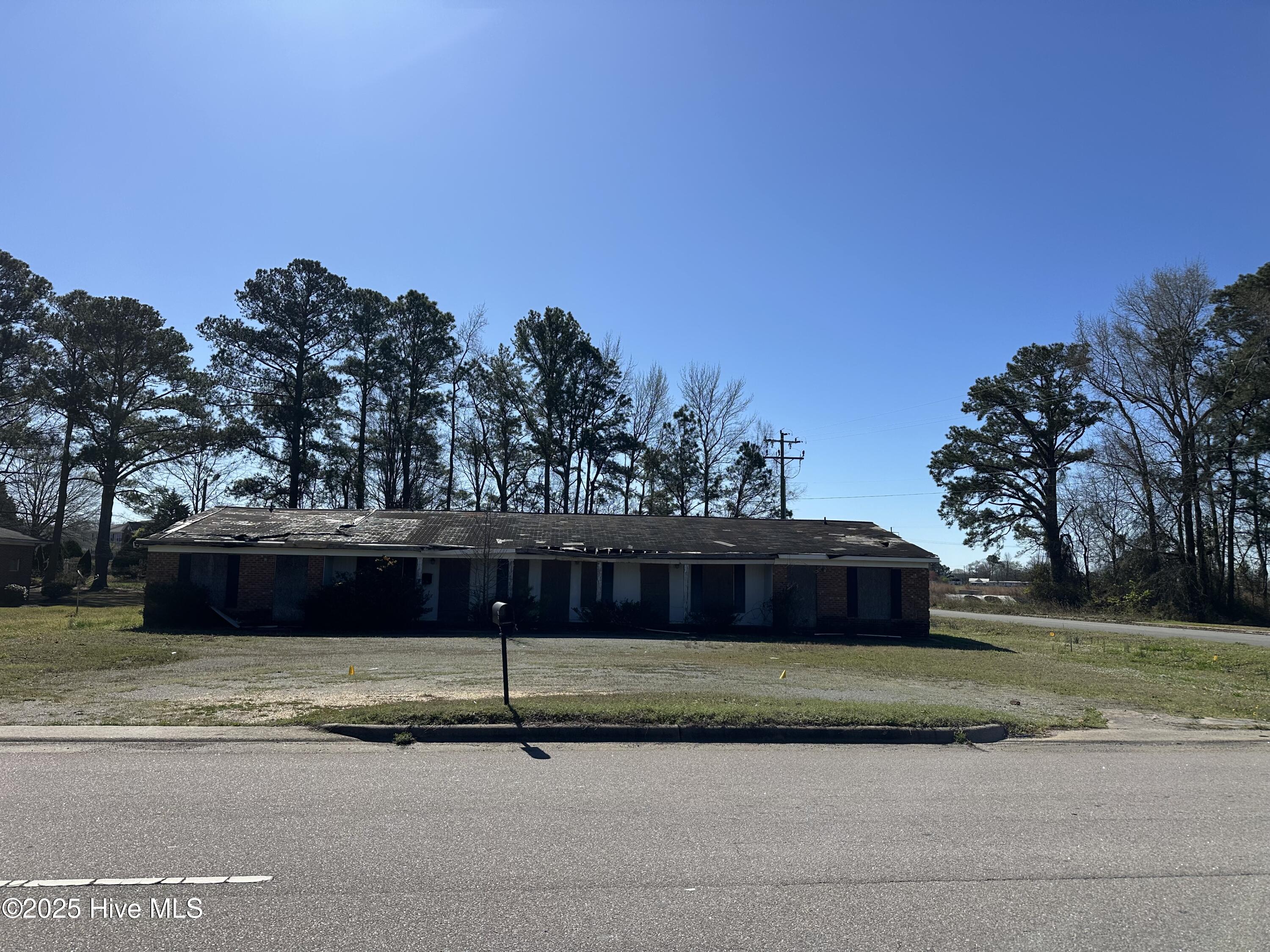 1402 N Berkeley Boulevard Property Photo