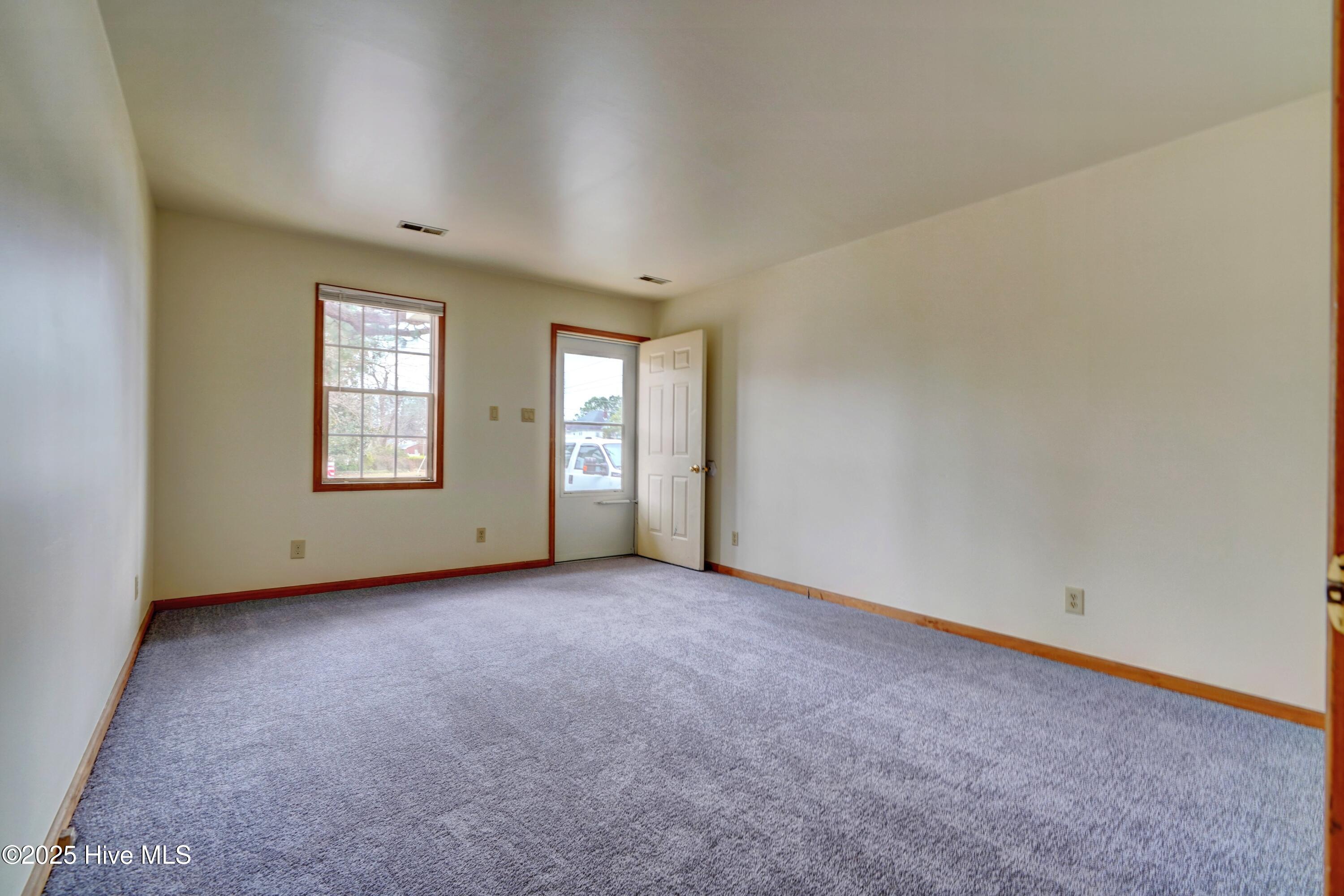 709 Parker Avenue Property Photo 4