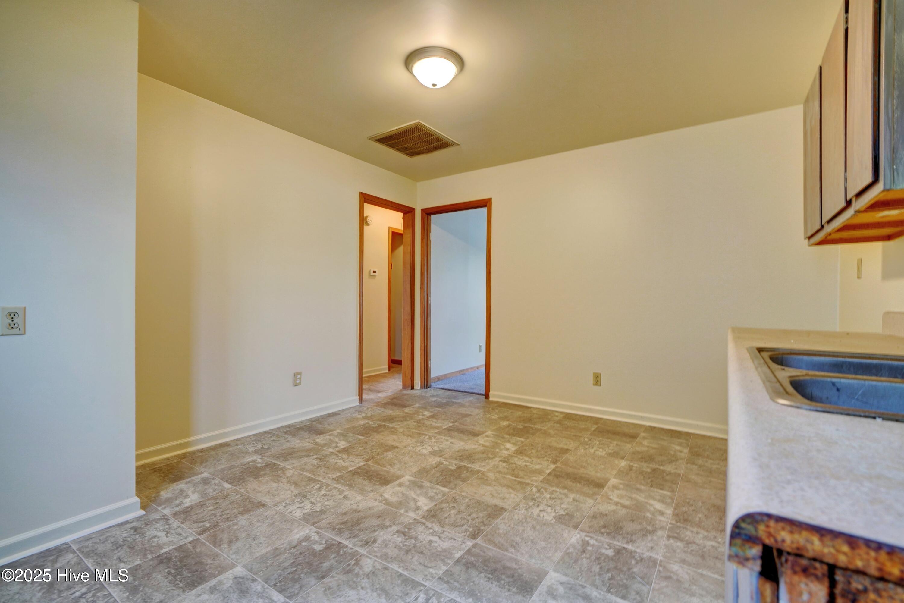 709 Parker Avenue Property Photo 8