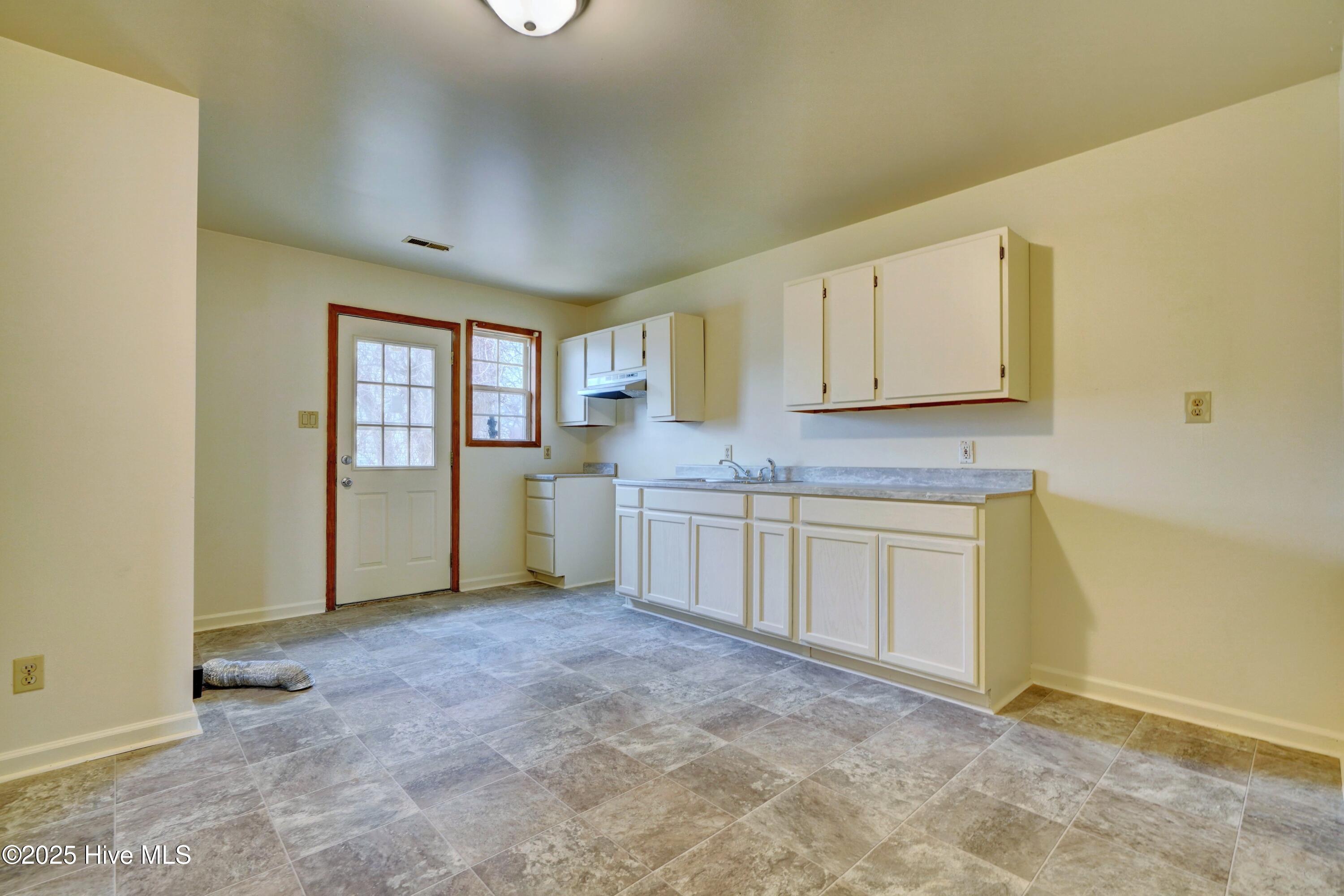 709 Parker Avenue Property Photo 18