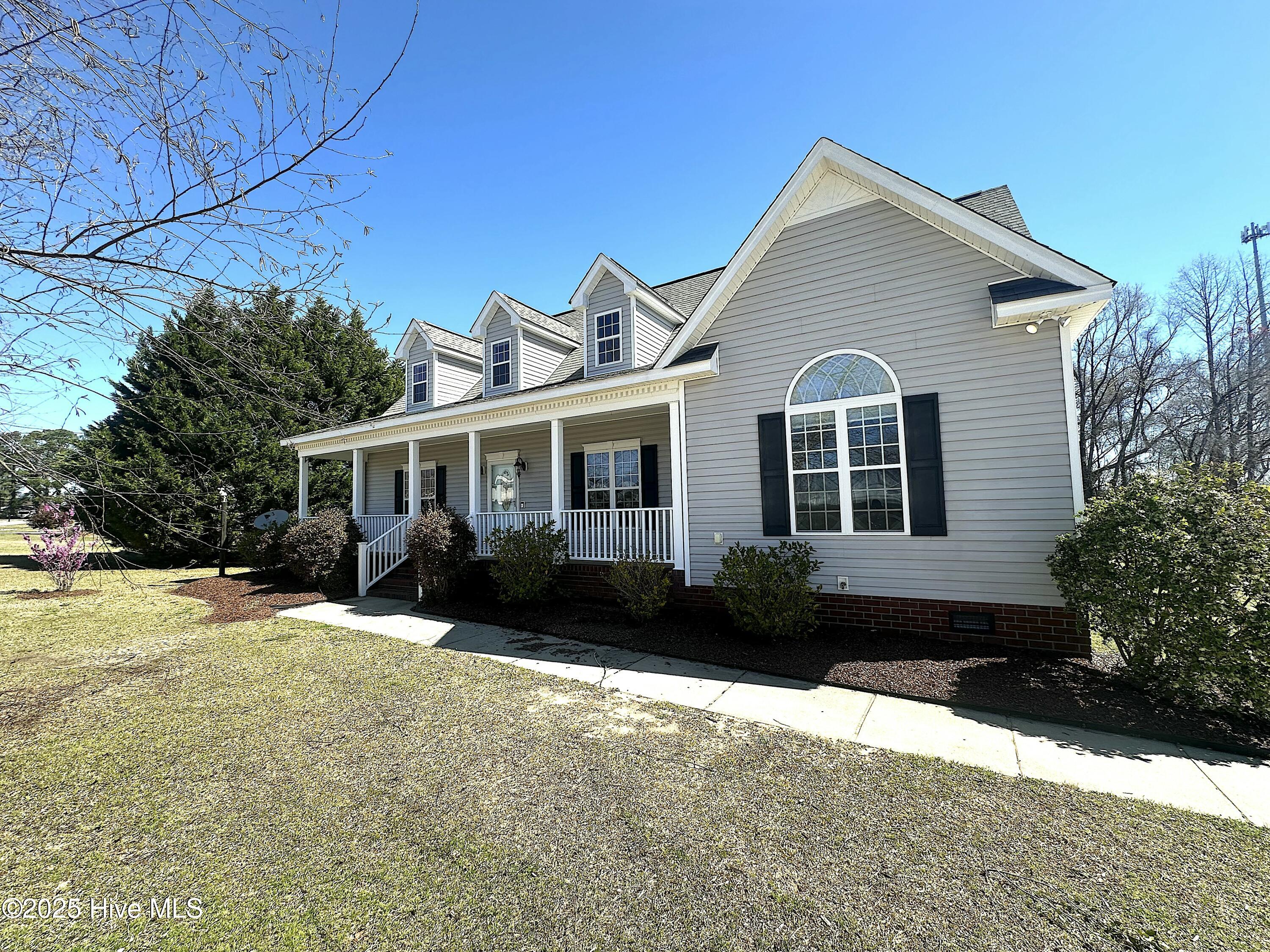 Hunt Real Estate Listings Main Image