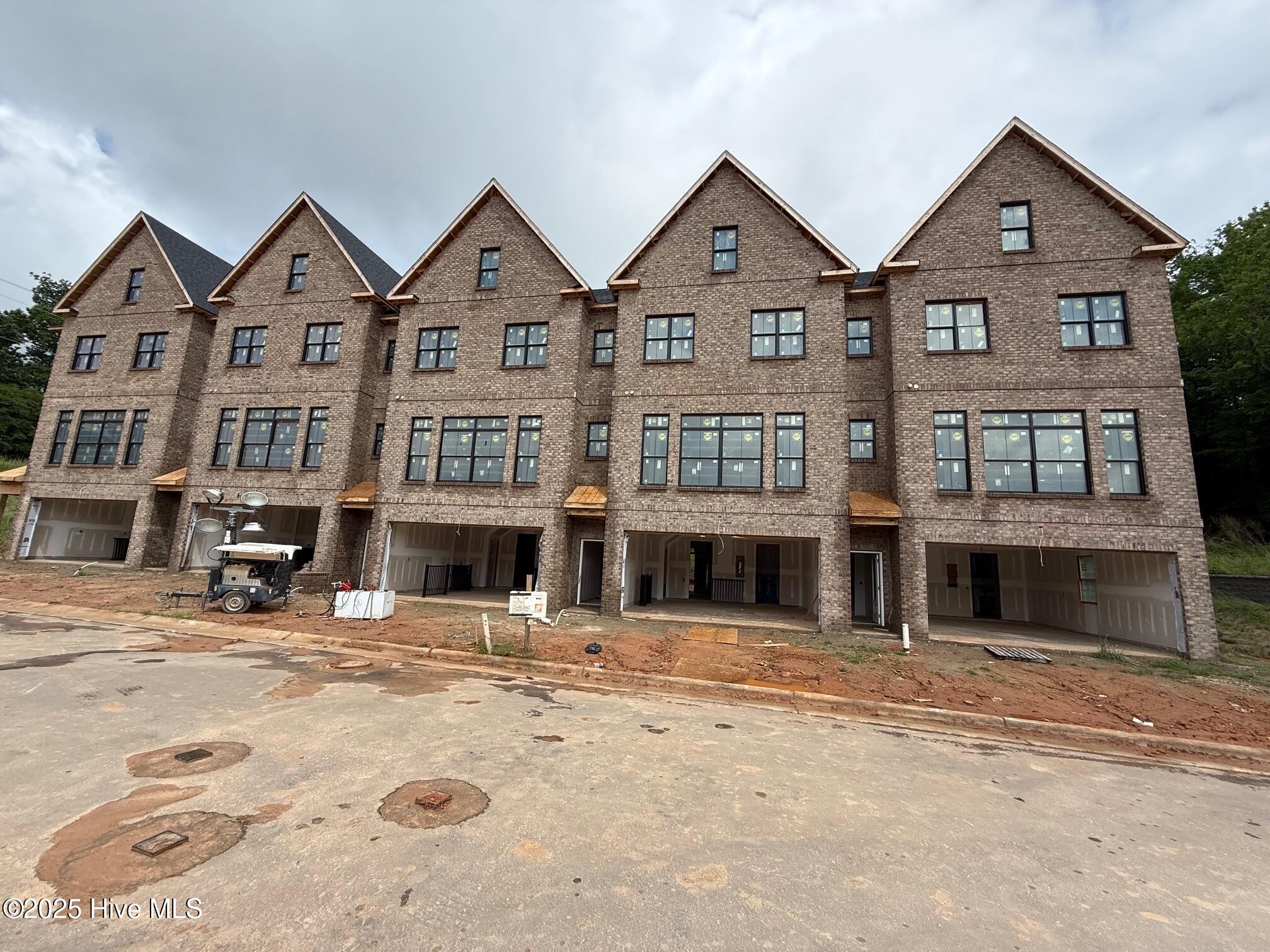 100495935 Property Photo