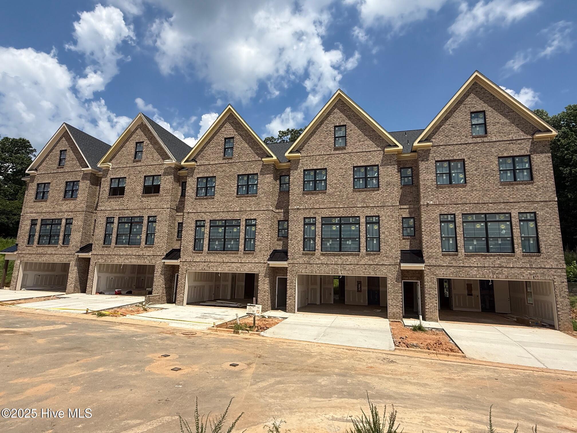 100495935 Property Photo 1
