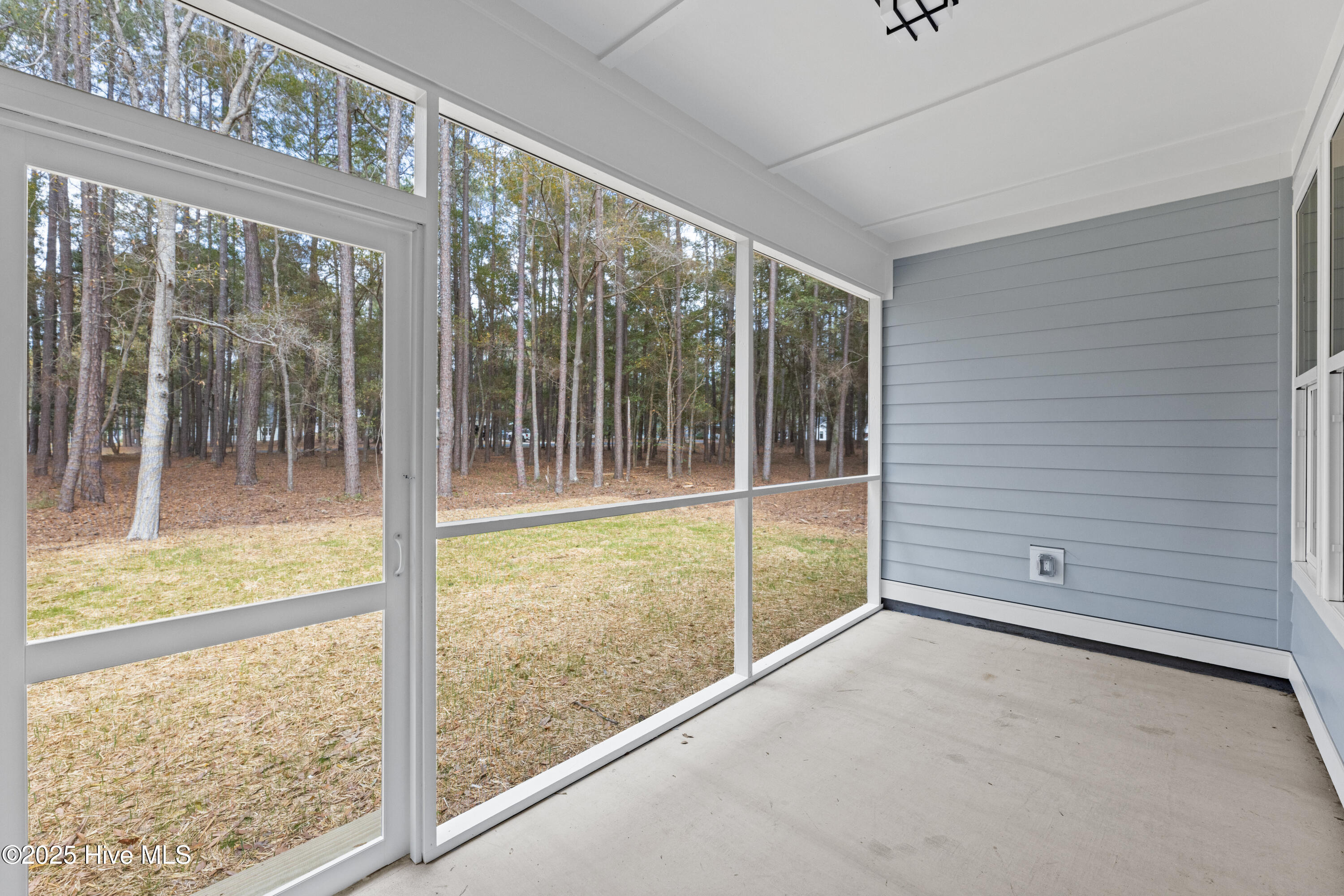 578 Lockwood Court Property Photo 43