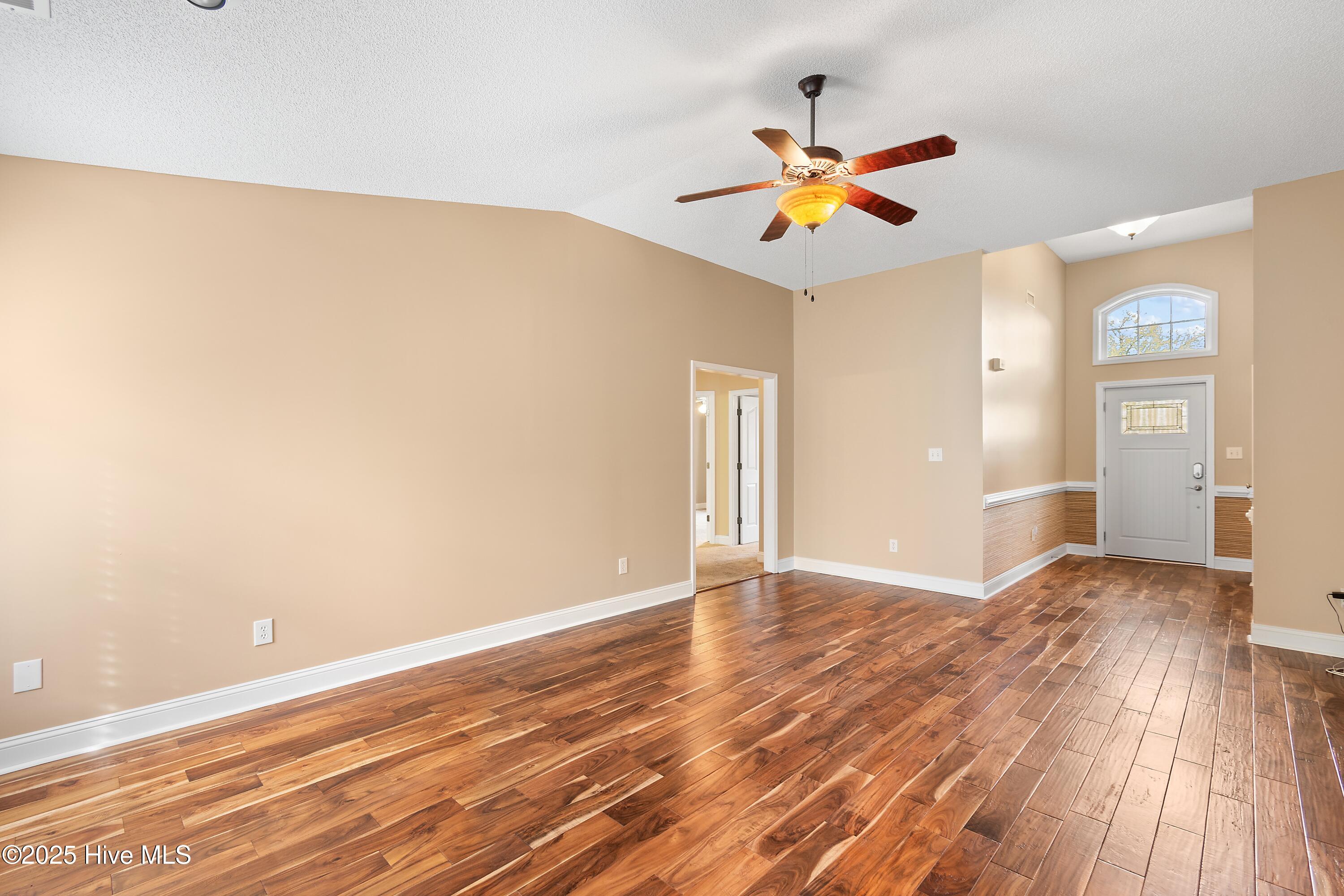 231 Jessica Lakes Drive Property Photo 8
