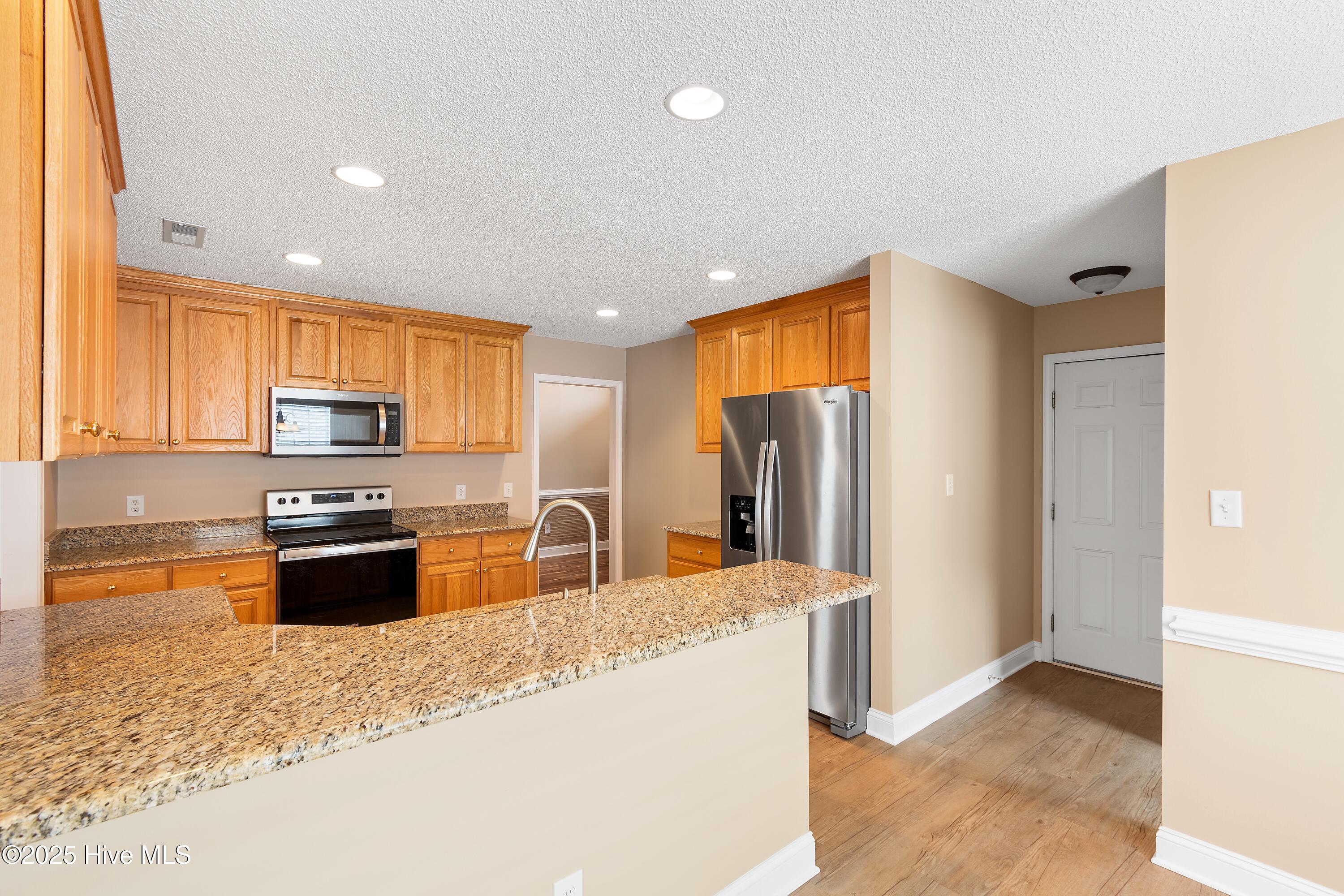 231 Jessica Lakes Drive Property Photo 14