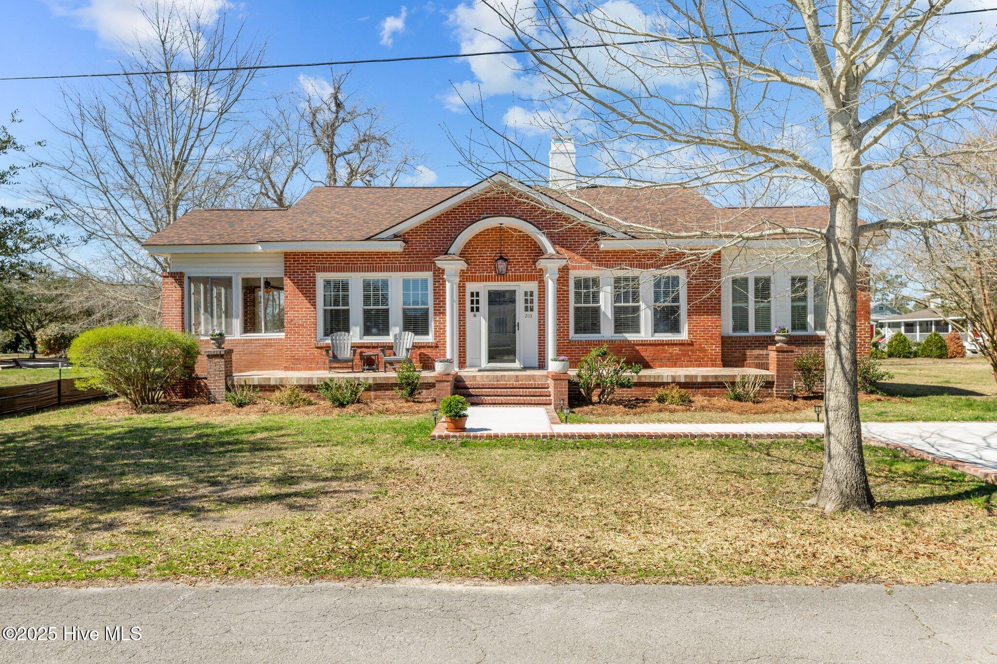 203 Neuse Street Property Photo