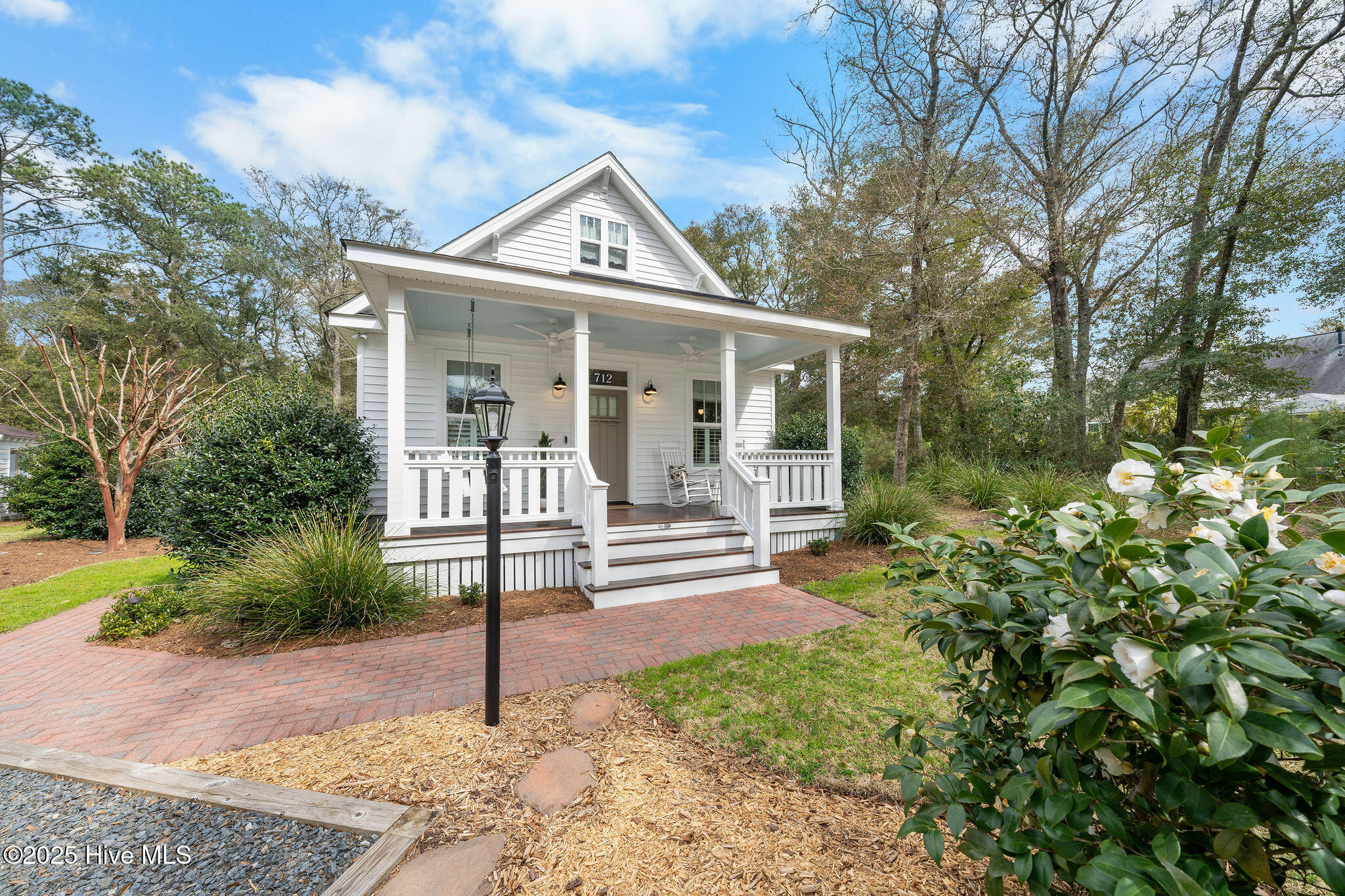 712 Cottage Lane Property Photo