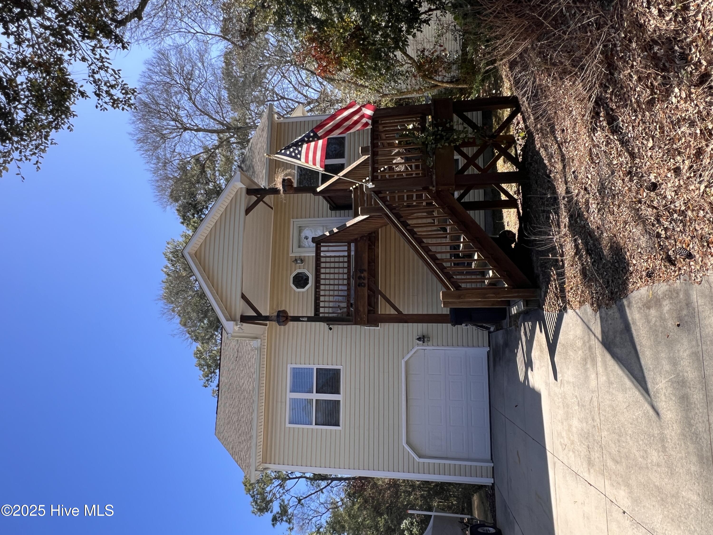 324 Live Oak Street Property Photo