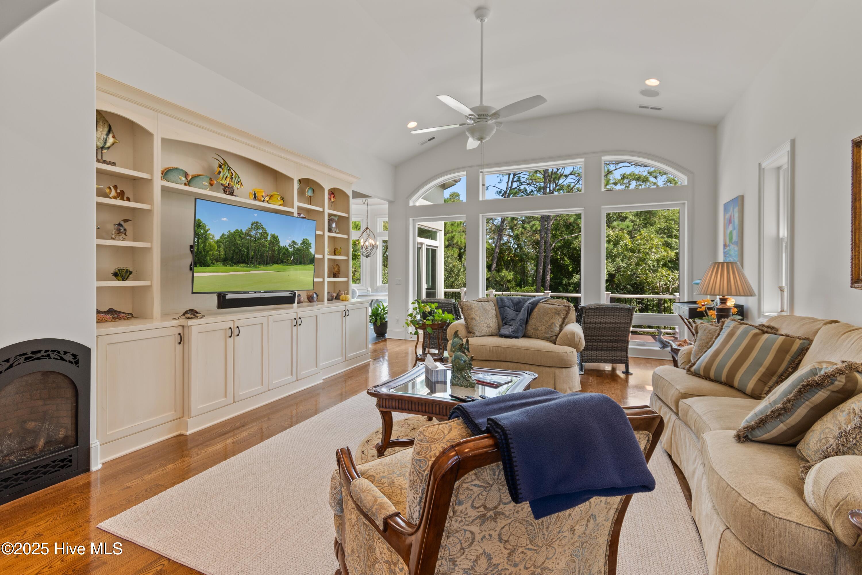 3618 Holly Harbor Drive Property Photo 10