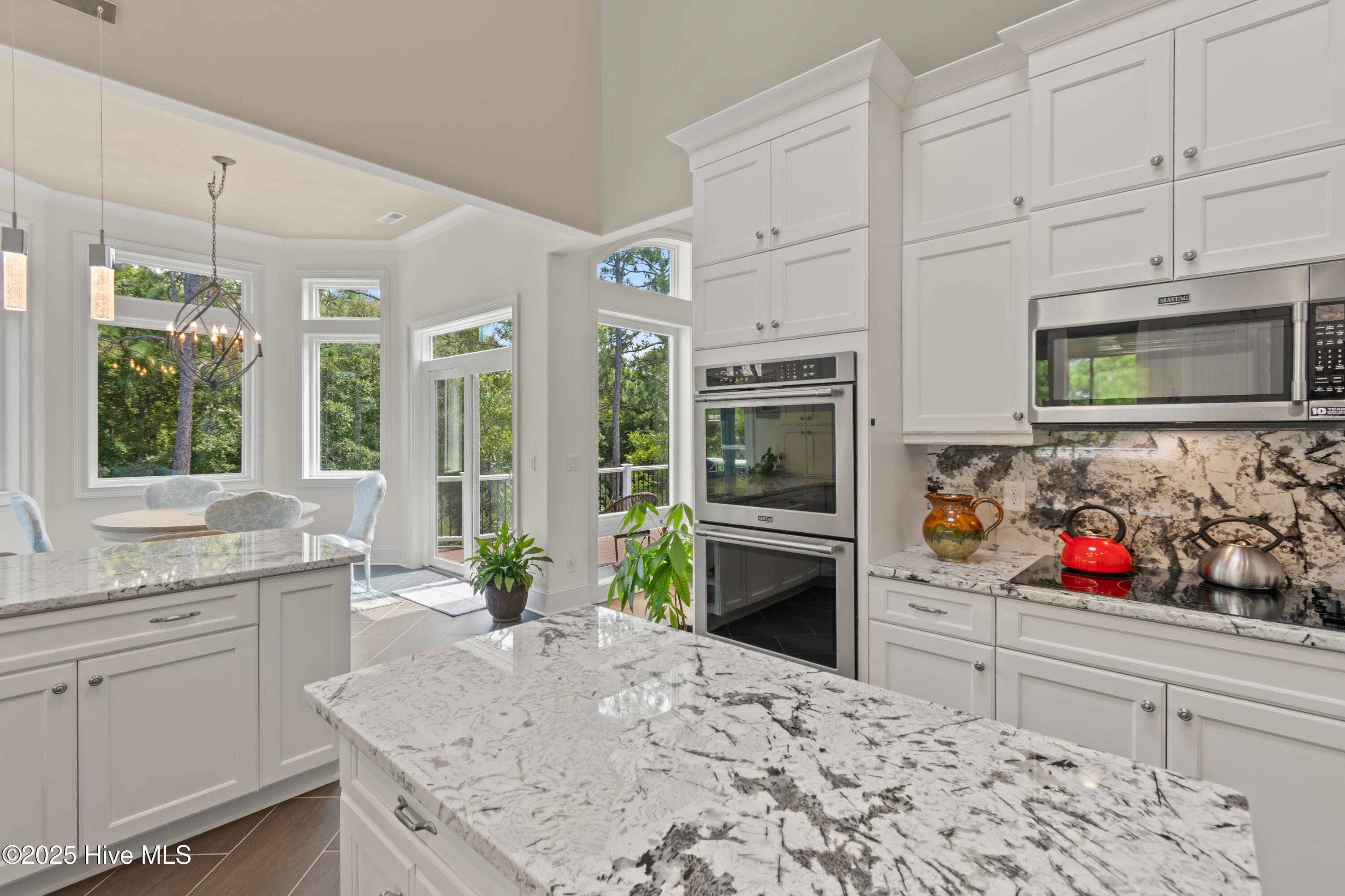 3618 Holly Harbor Drive Property Photo 14