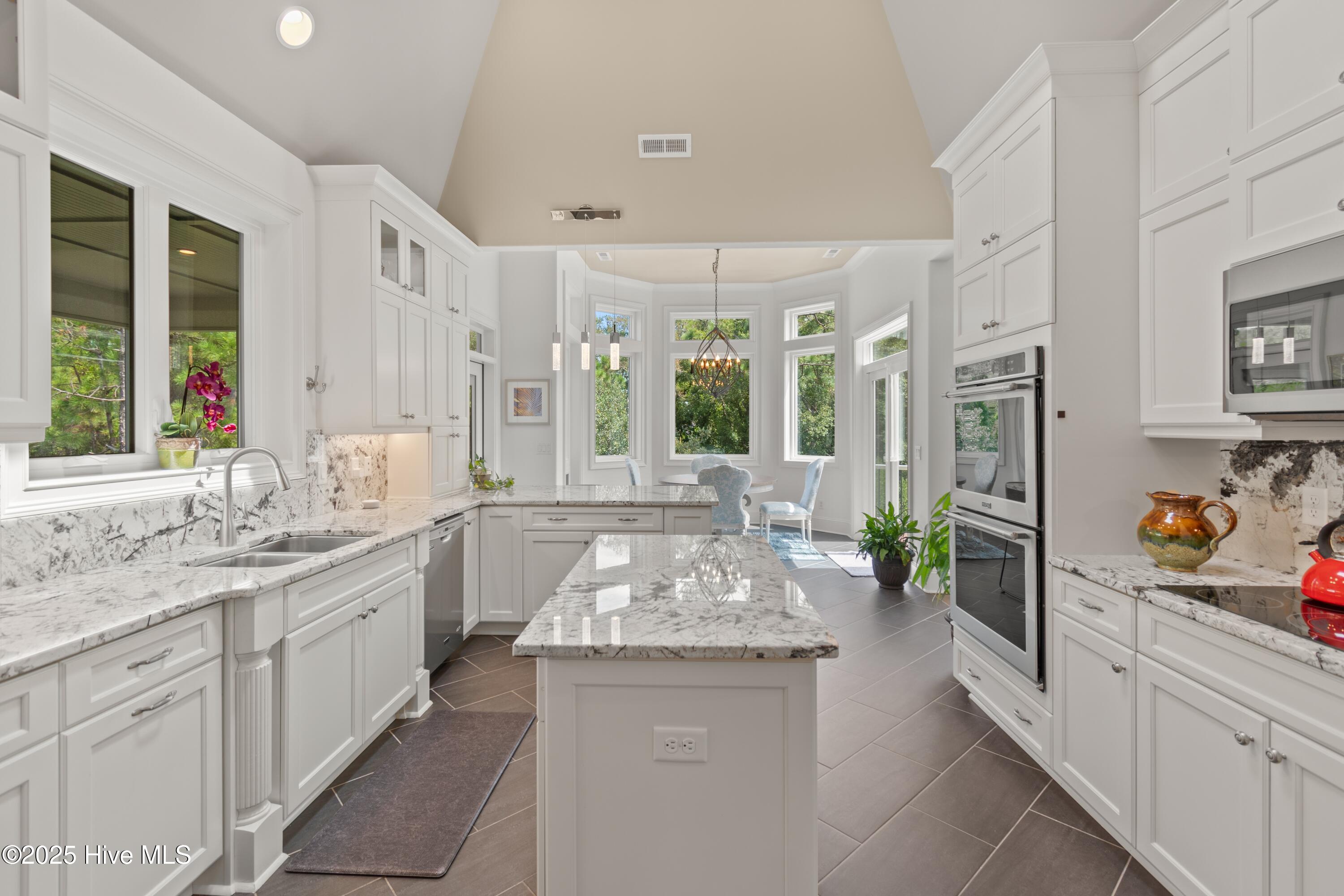 3618 Holly Harbor Drive Property Photo 18