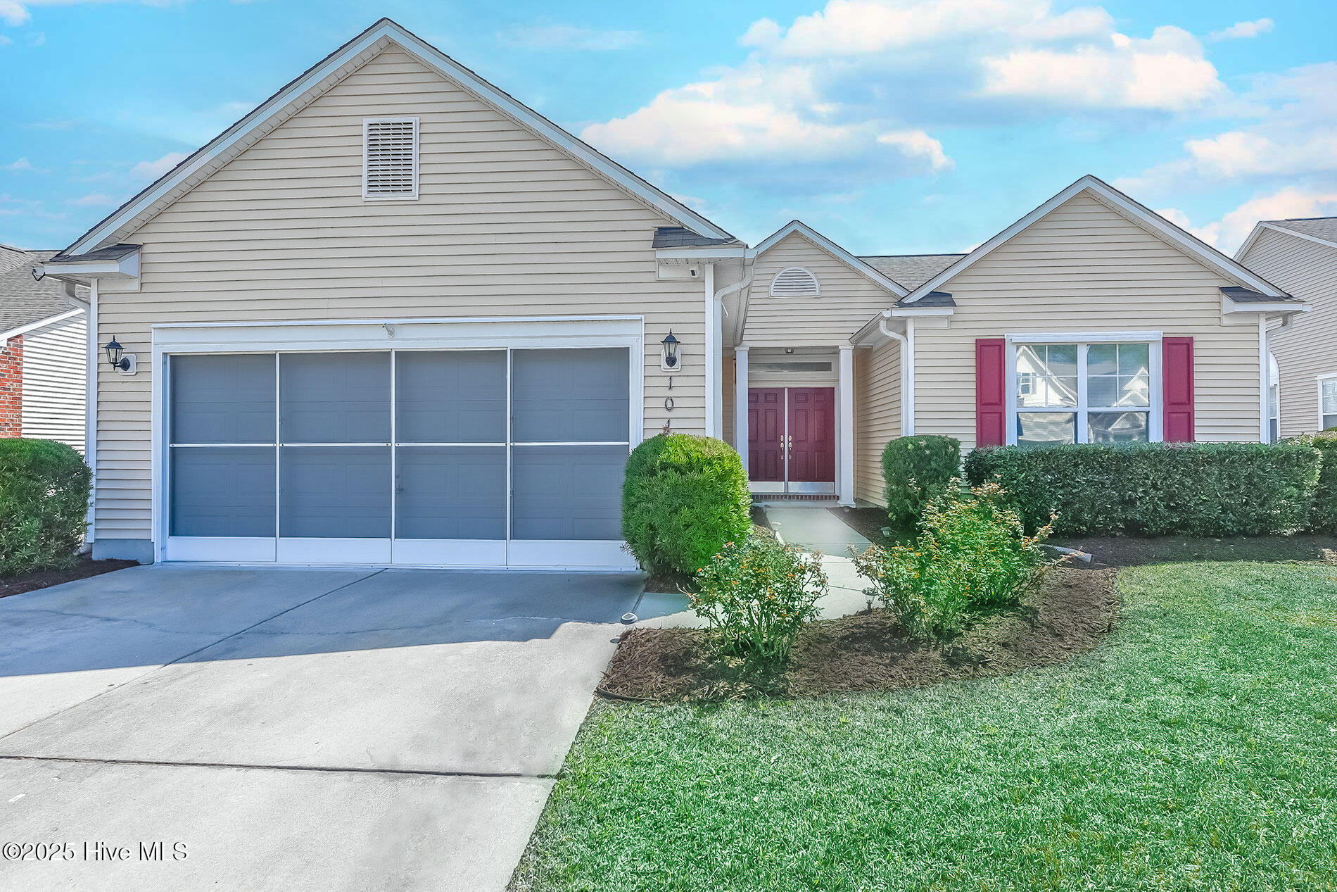 1017 Meadowlands Trail