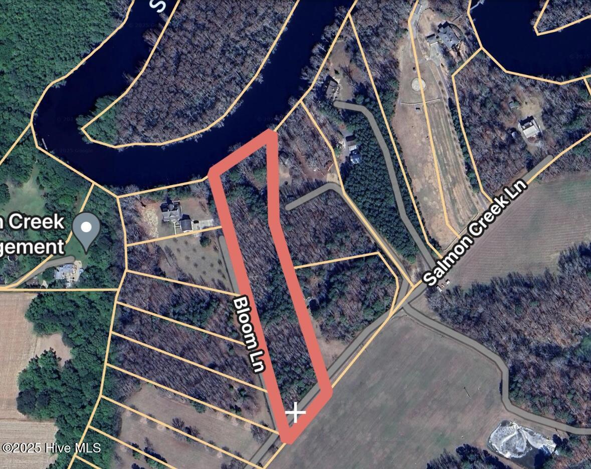 Windsor Elementary School Real Estate Listings Main Image