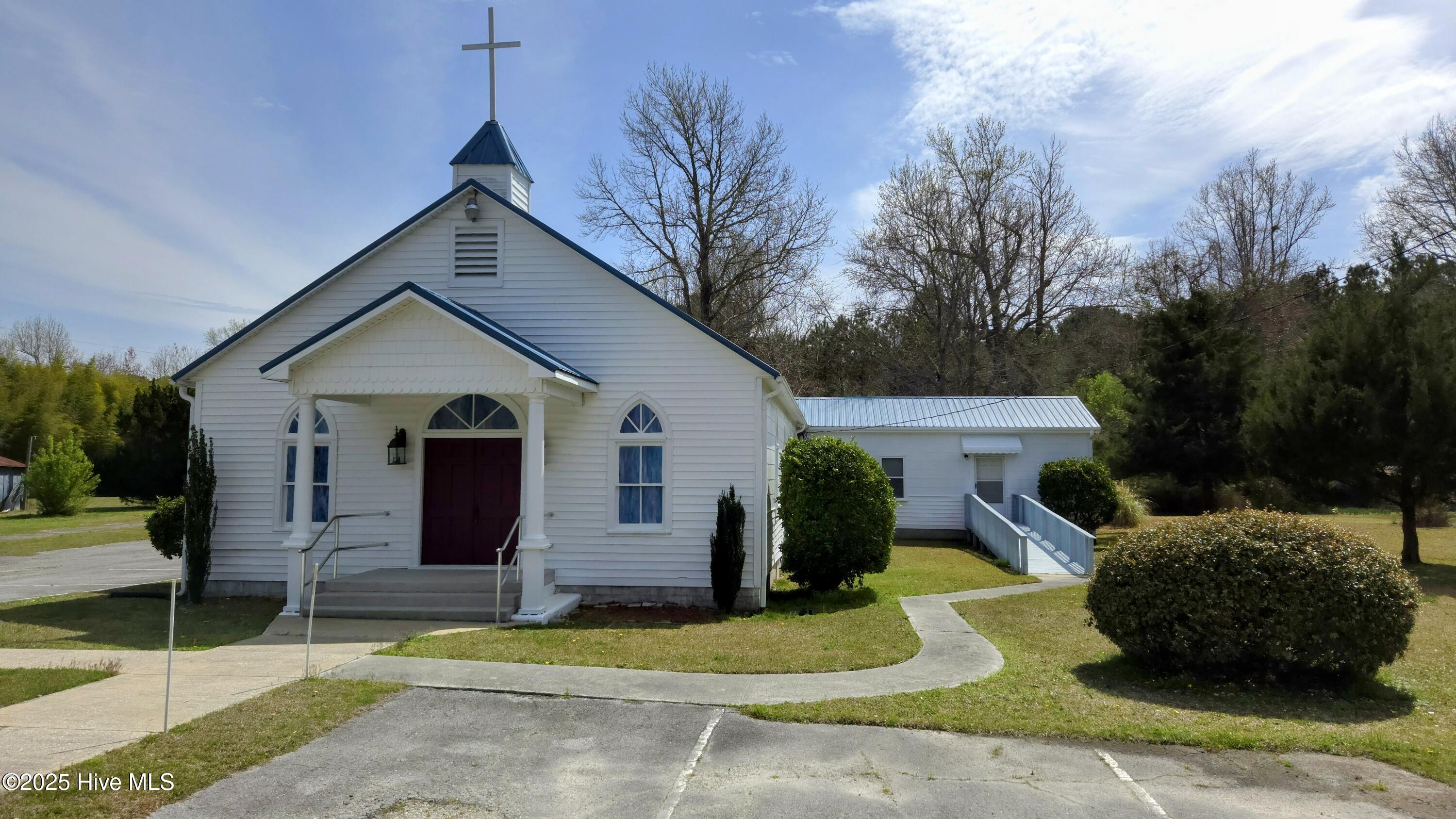 708 Bear Creek Road Property Photo
