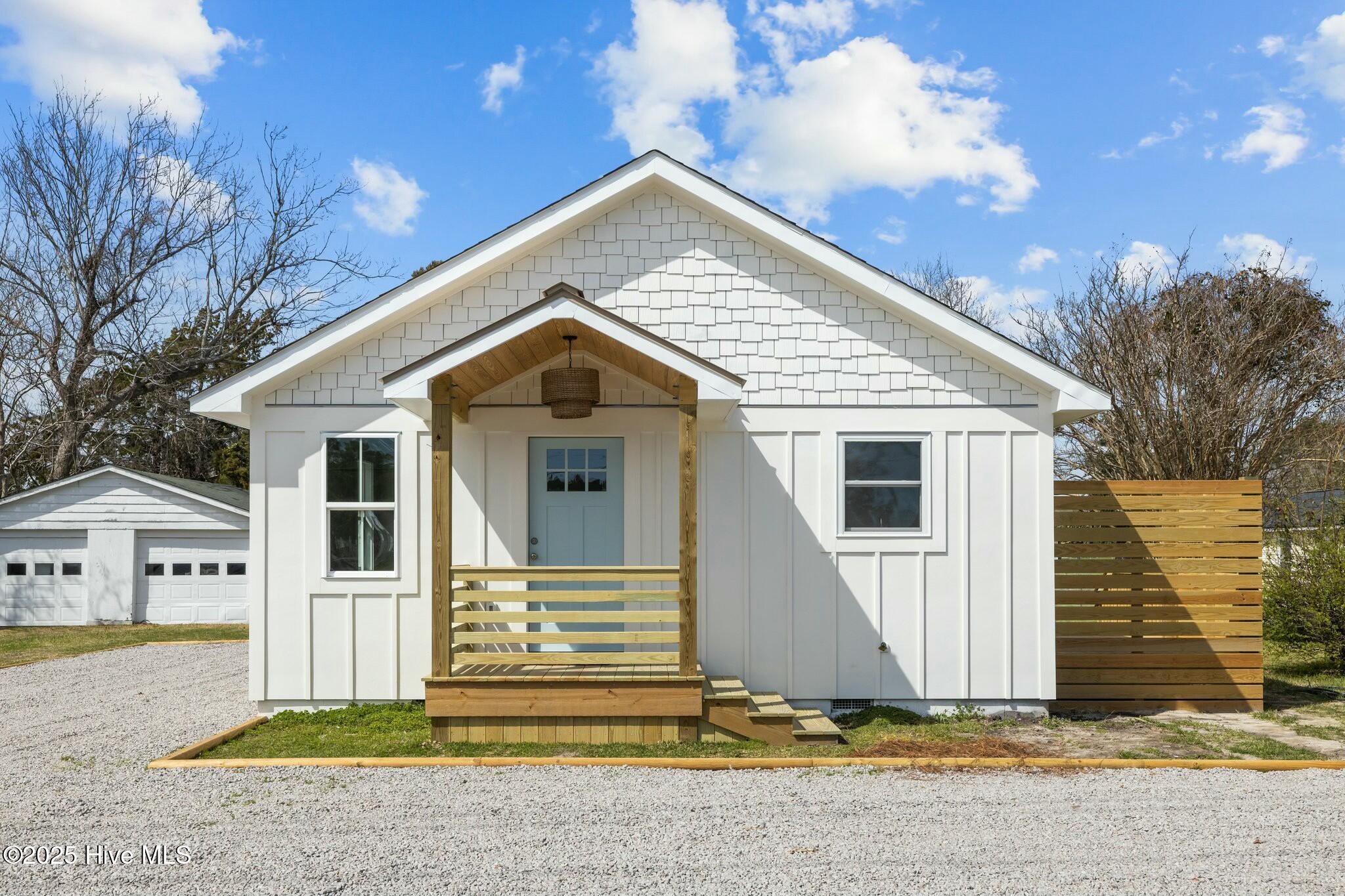 100496219 Property Photo
