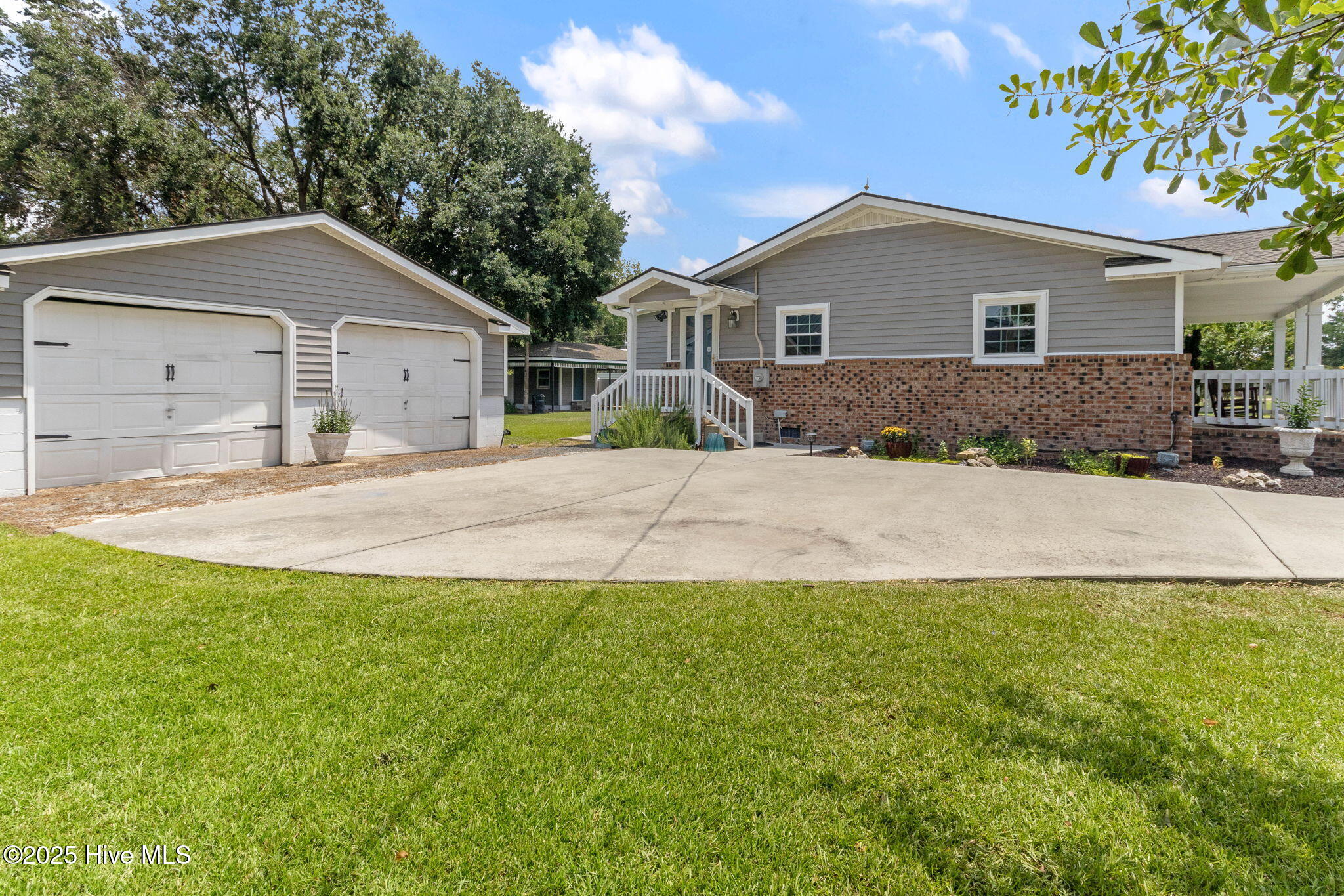 954 Hezekiah Road Property Photo 5