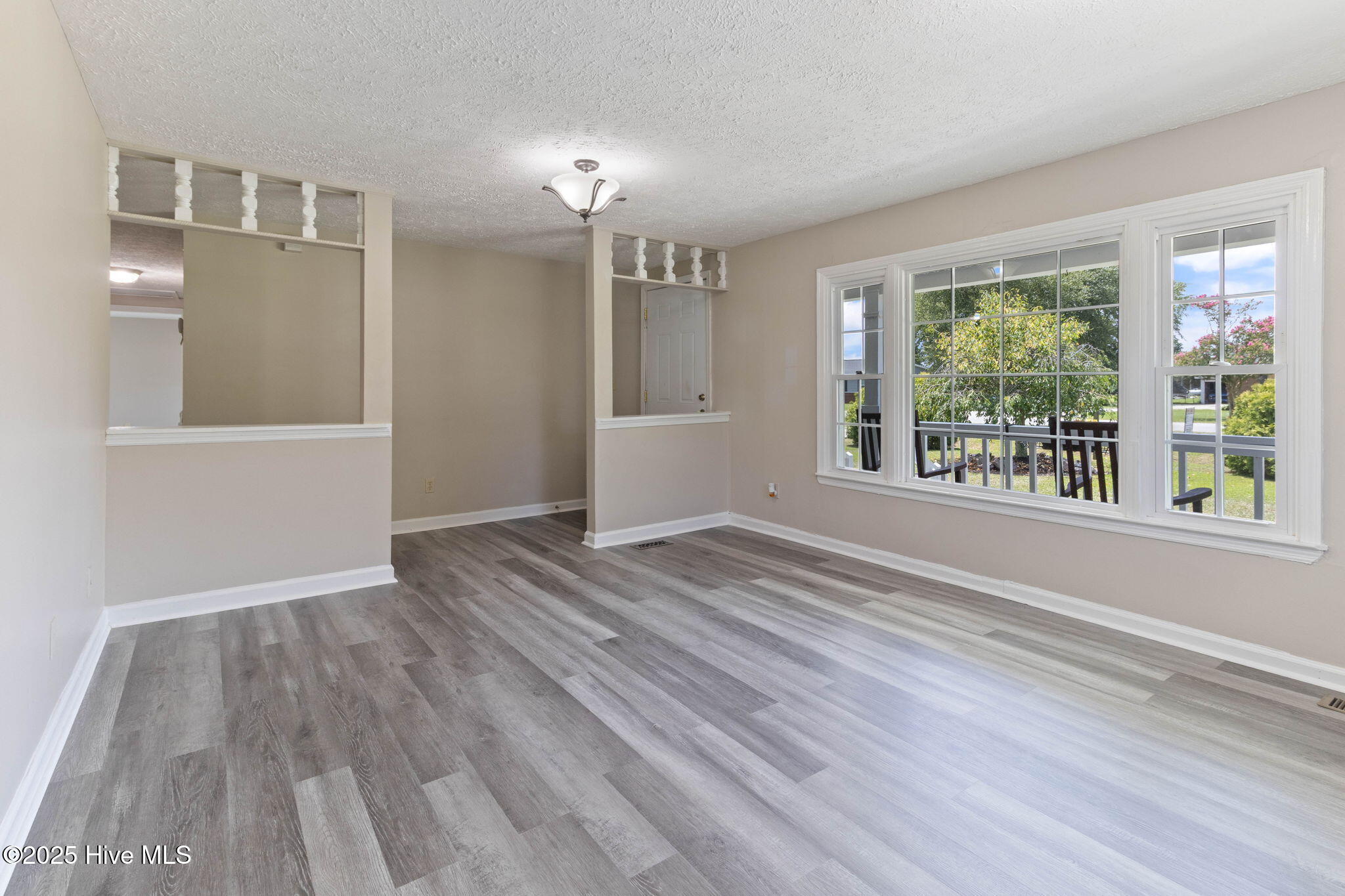 954 Hezekiah Road Property Photo 8