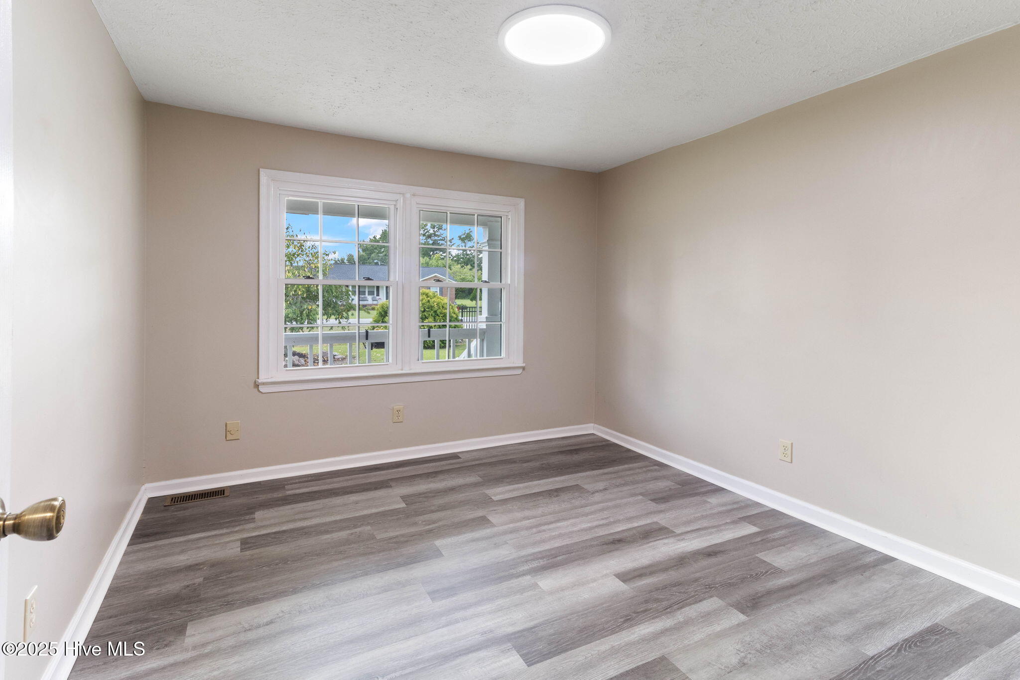954 Hezekiah Road Property Photo 16