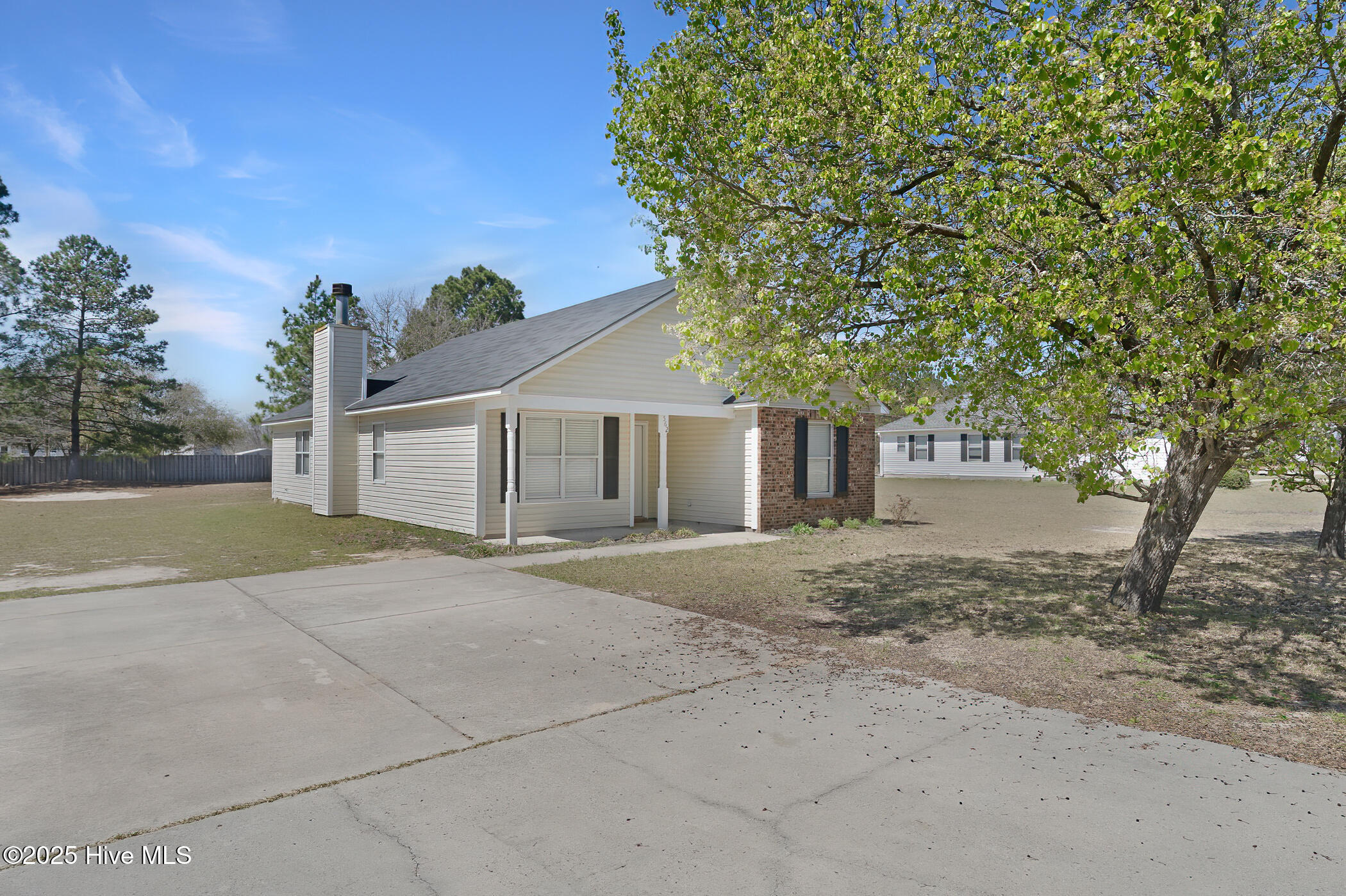 562 Wiregrass Road Property Photo