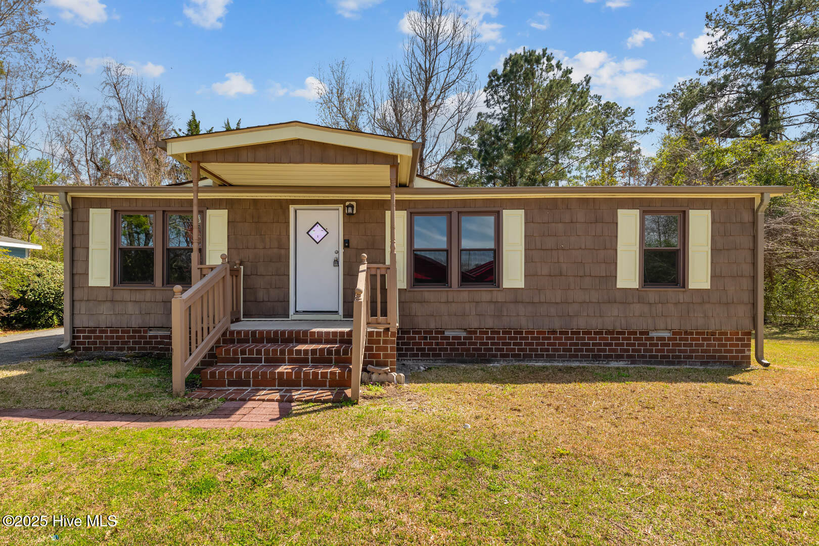 100 Caviness Drive Property Photo