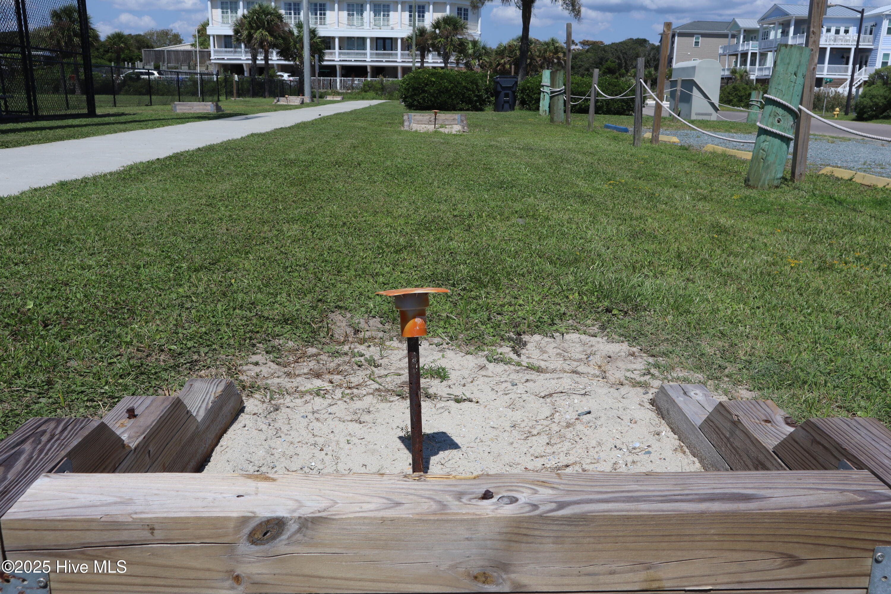 5211 E Beach Drive Property Photo 19