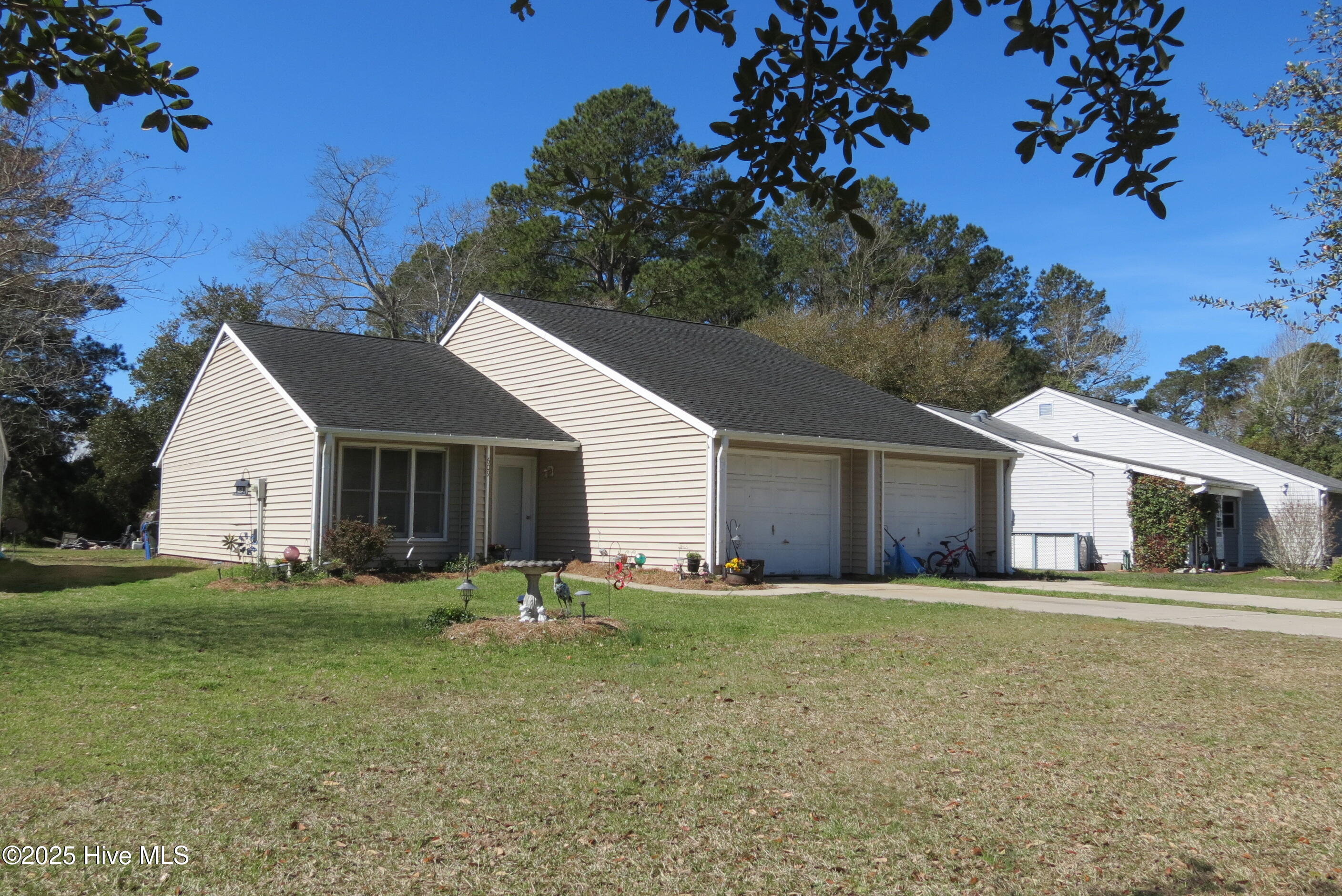 609 Ragan Road Property Photo 2