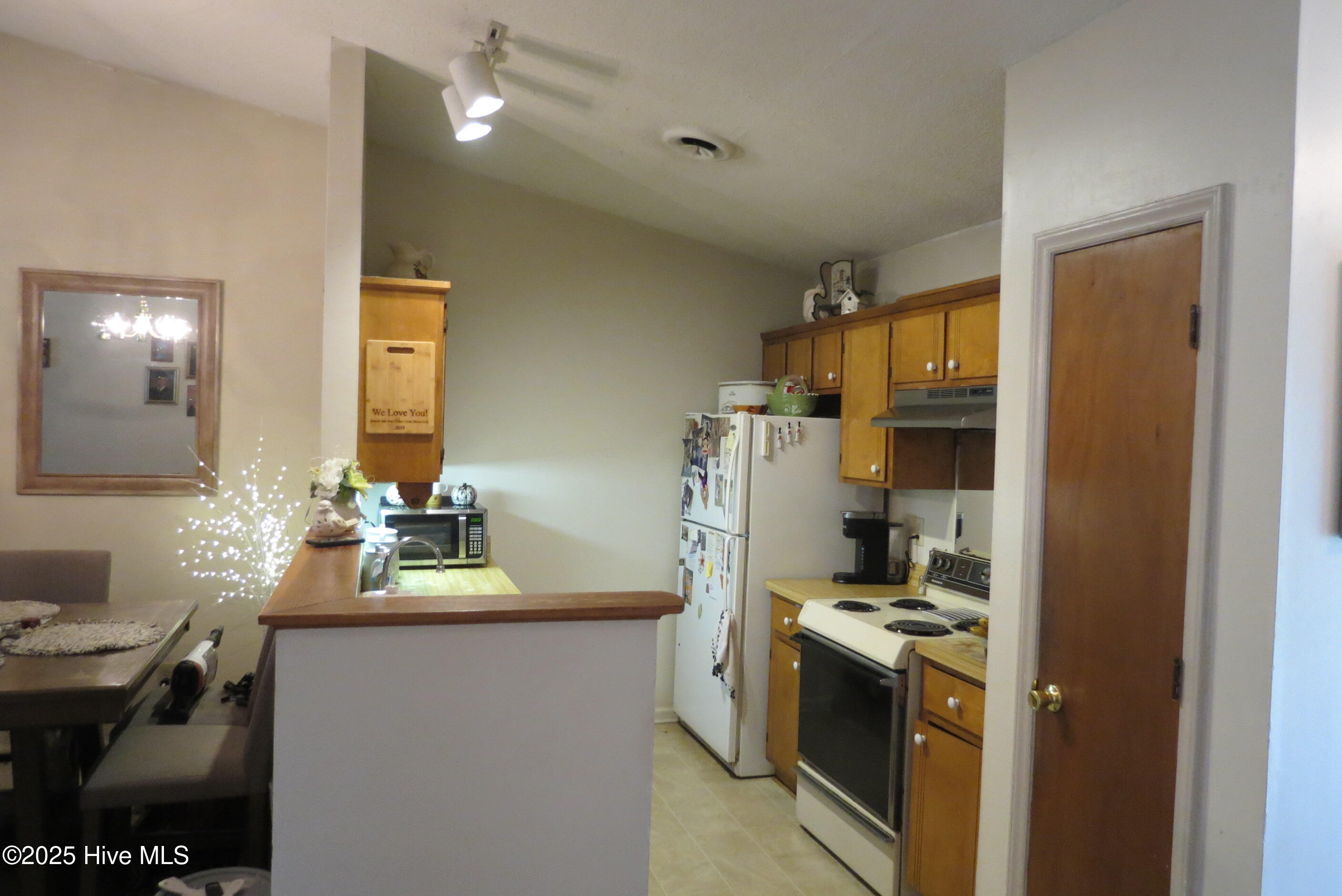 609 Ragan Road Property Photo 18