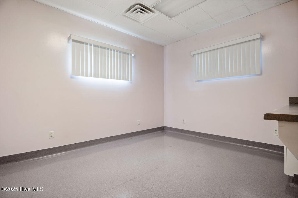 43 Office Park Drive Property Photo 32