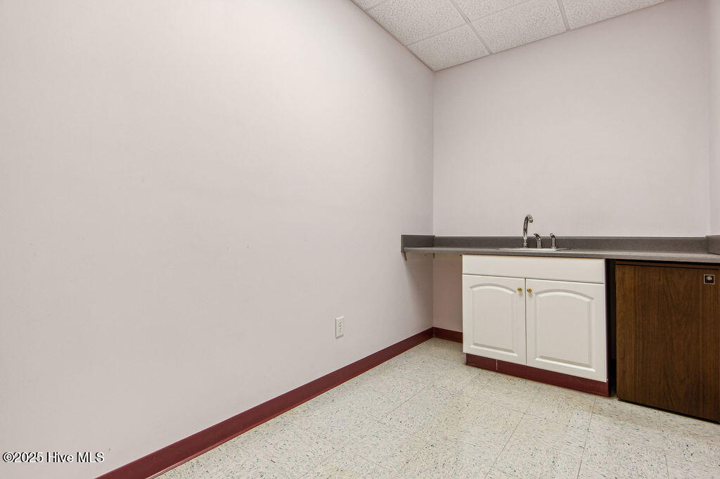 43 Office Park Drive Property Photo 40