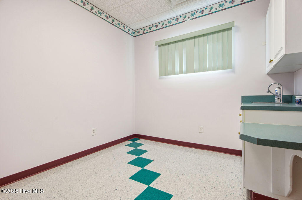 43 Office Park Drive Property Photo 52