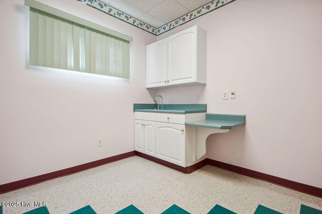 43 Office Park Drive Property Photo 54