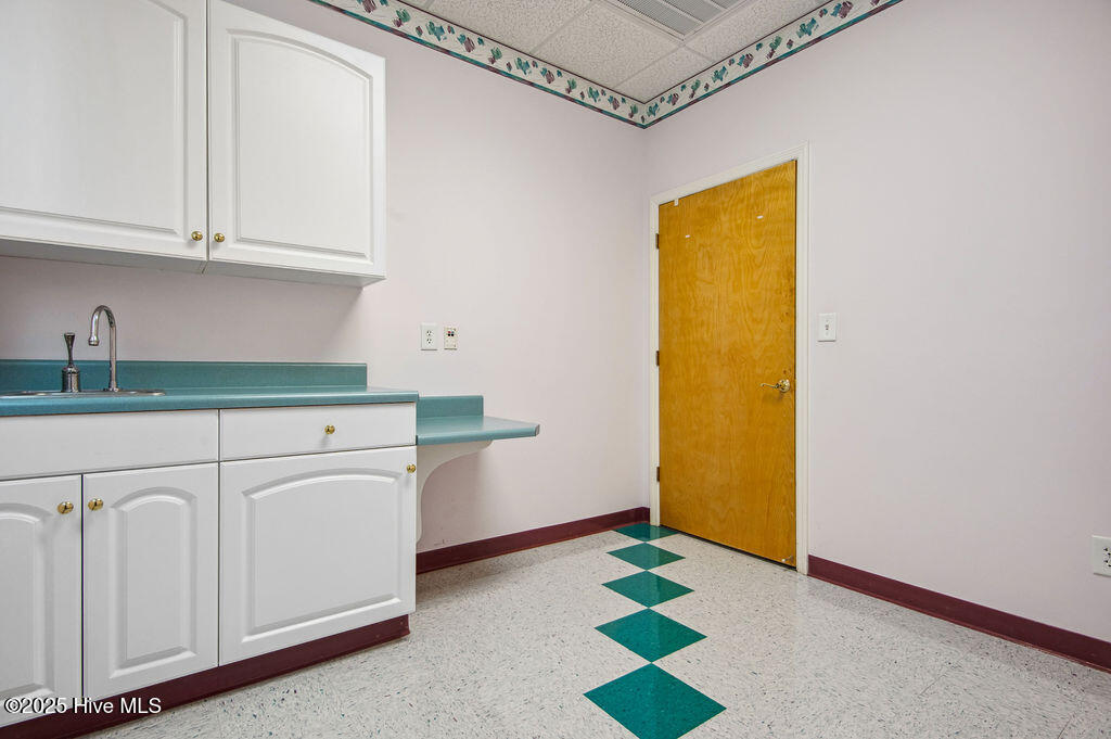 43 Office Park Drive Property Photo 55