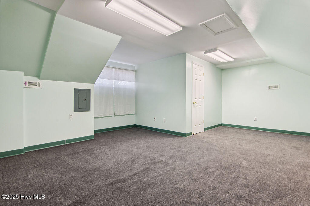 43 Office Park Drive Property Photo 85