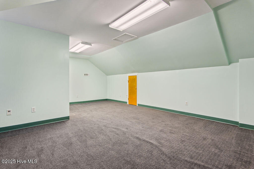 43 Office Park Drive Property Photo 86
