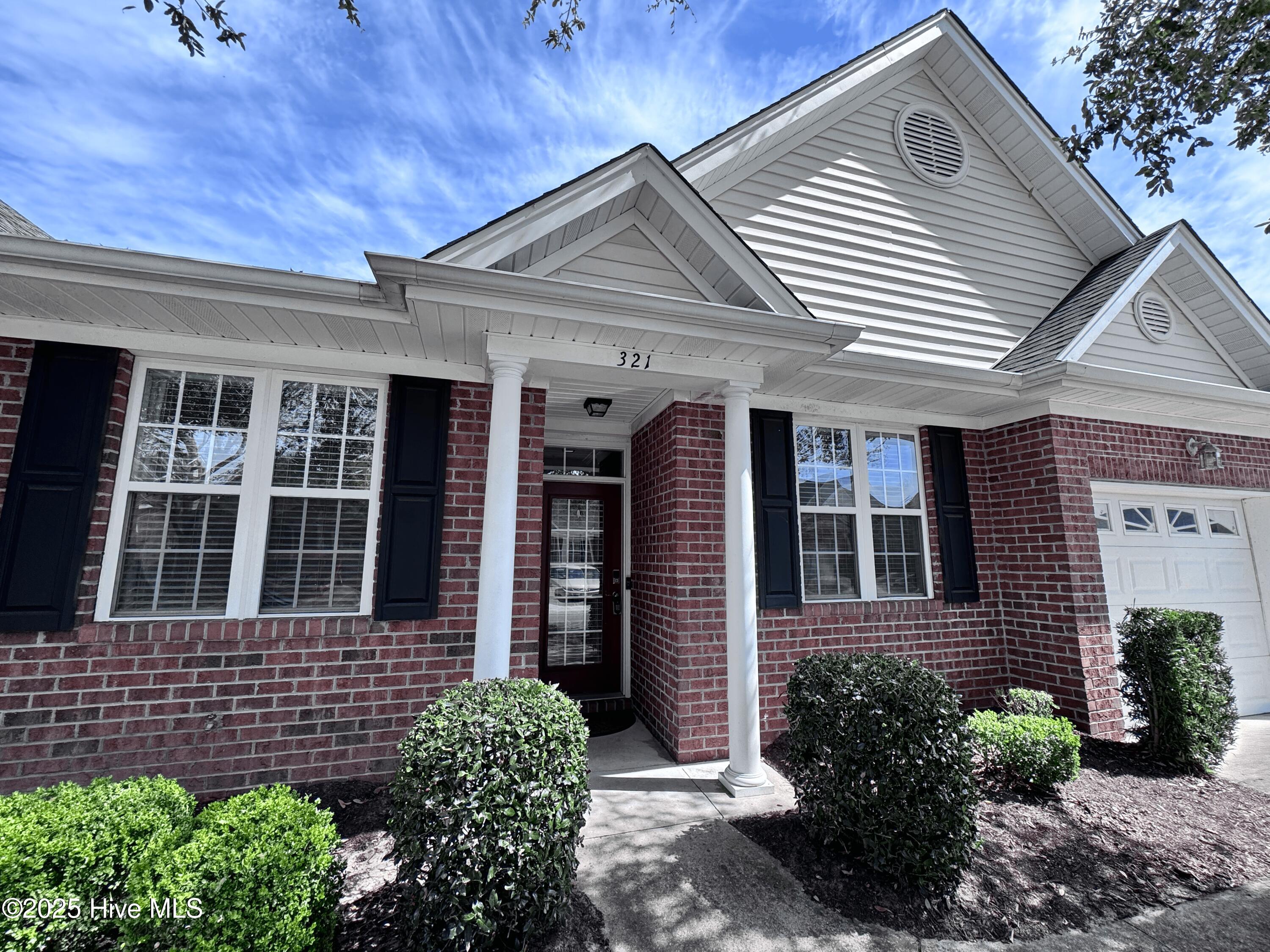 321 Monlandil Drive Property Photo
