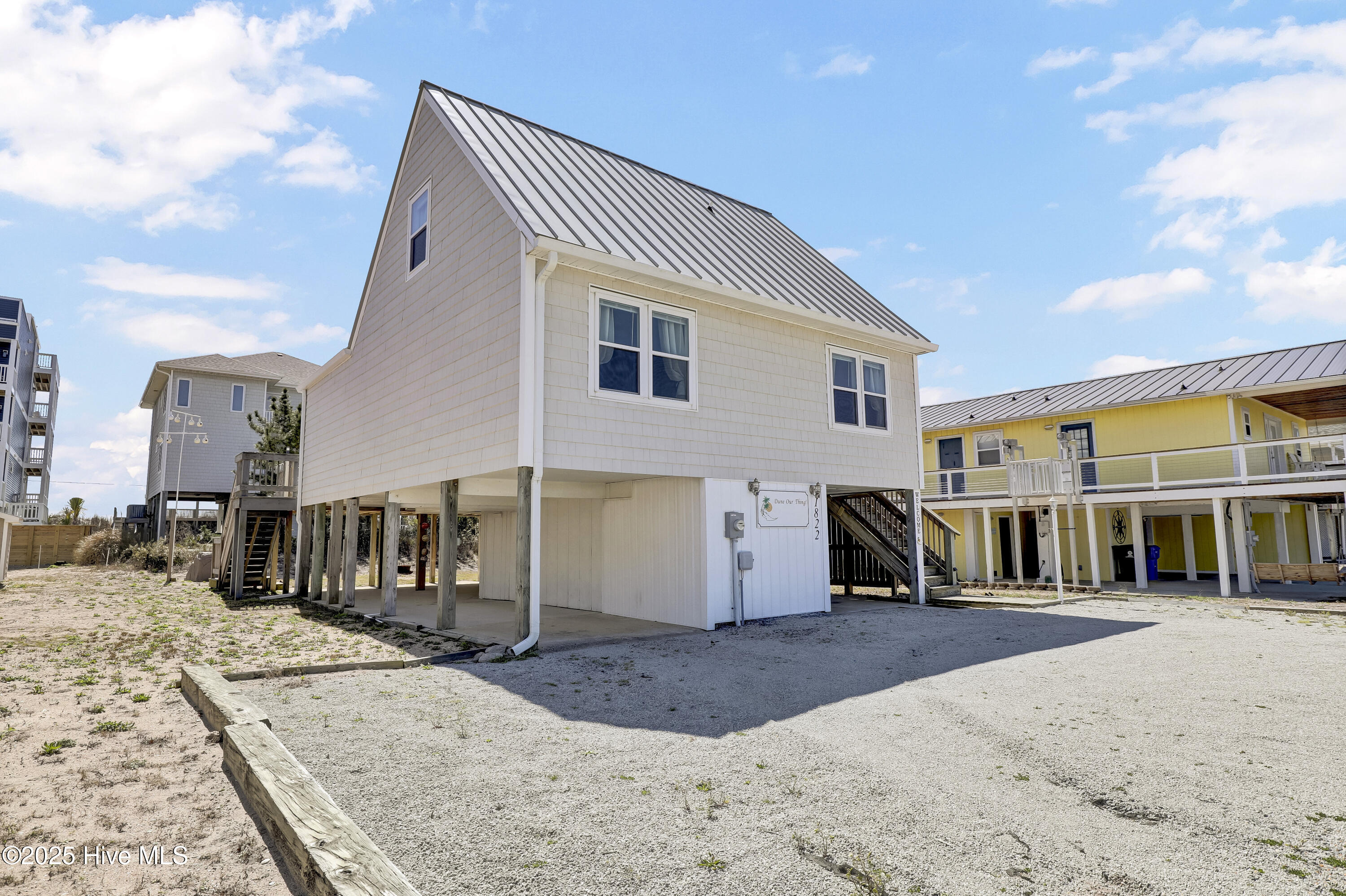 1822 N New River Drive Property Photo