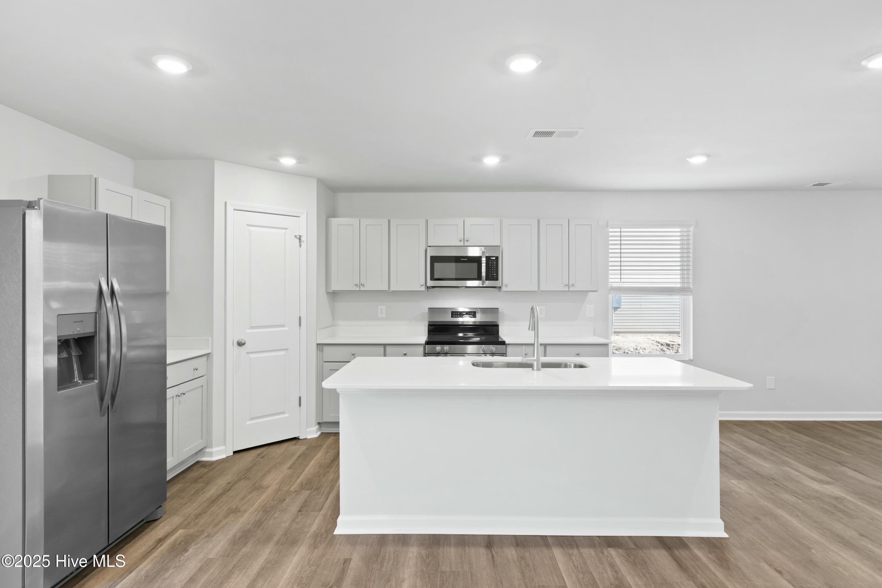 525 Sandy Hollow Drive Property Photo 10