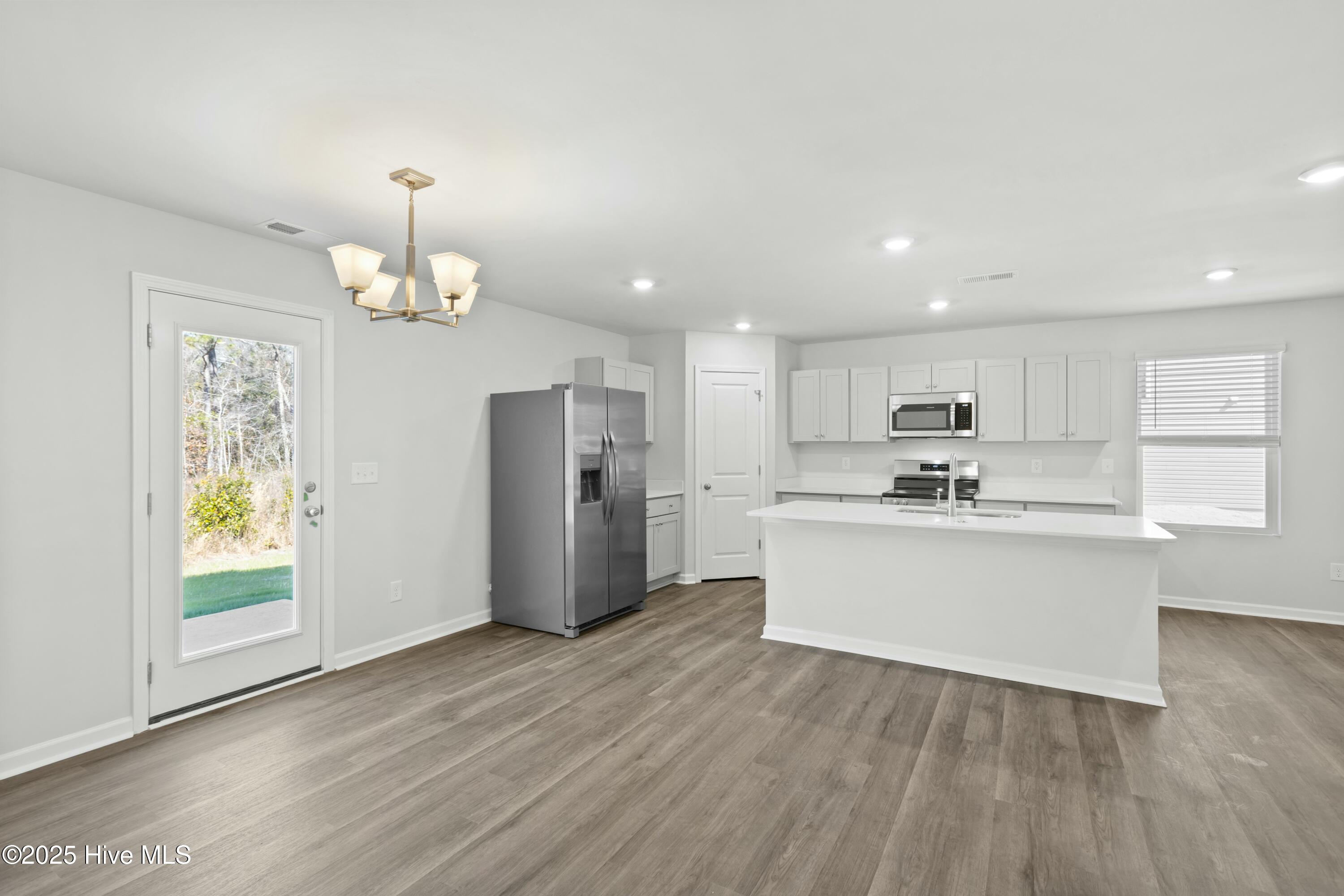 525 Sandy Hollow Drive Property Photo 16