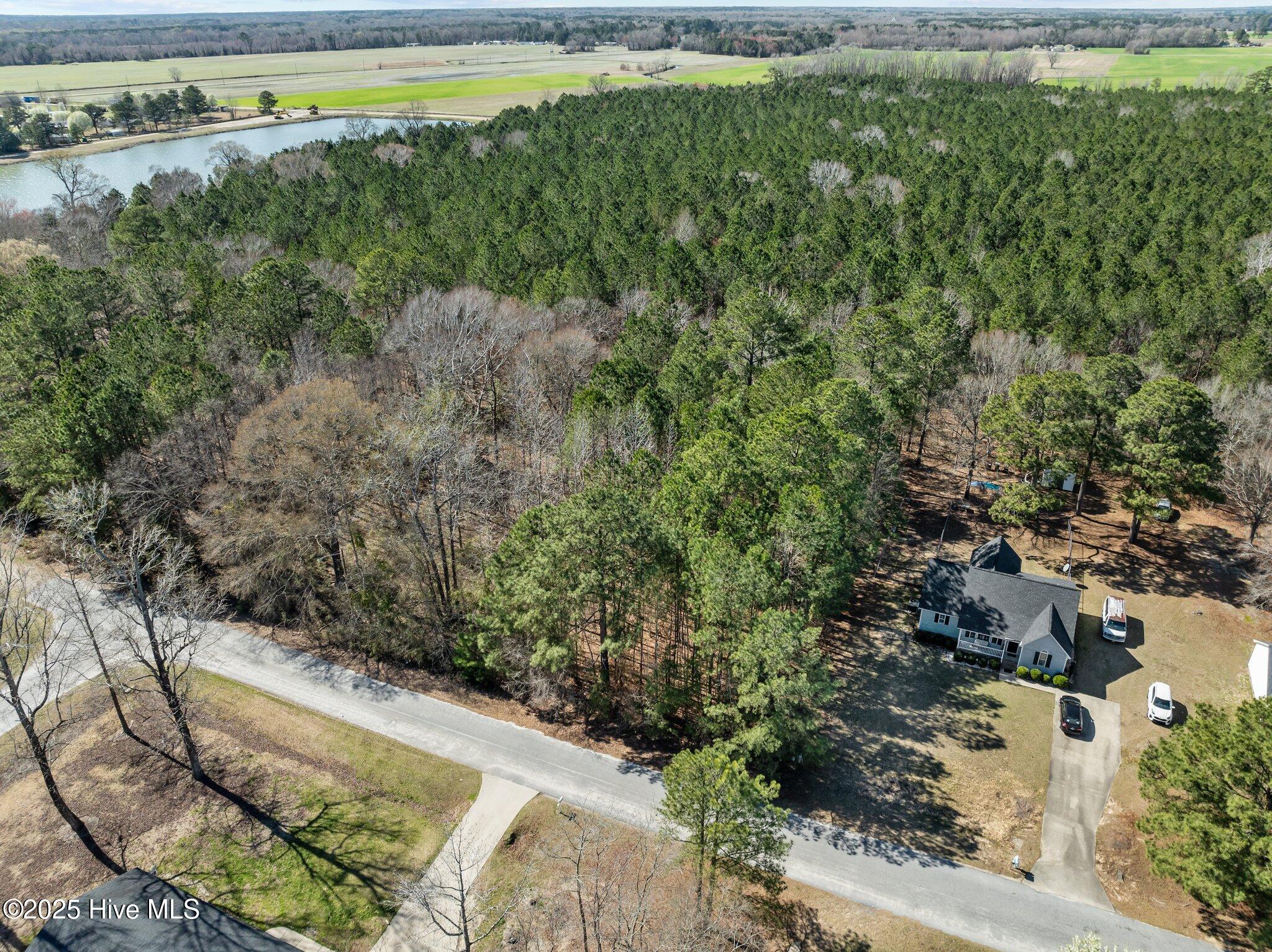 627 Massanutten Road Property Photo 3