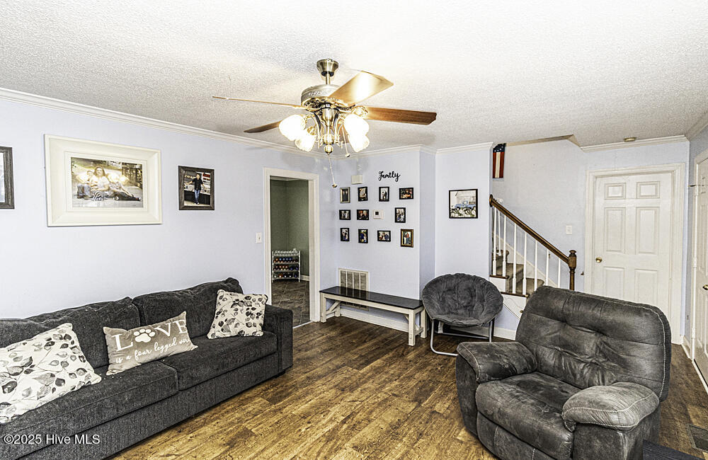 200 Emerson Drive Property Photo 18