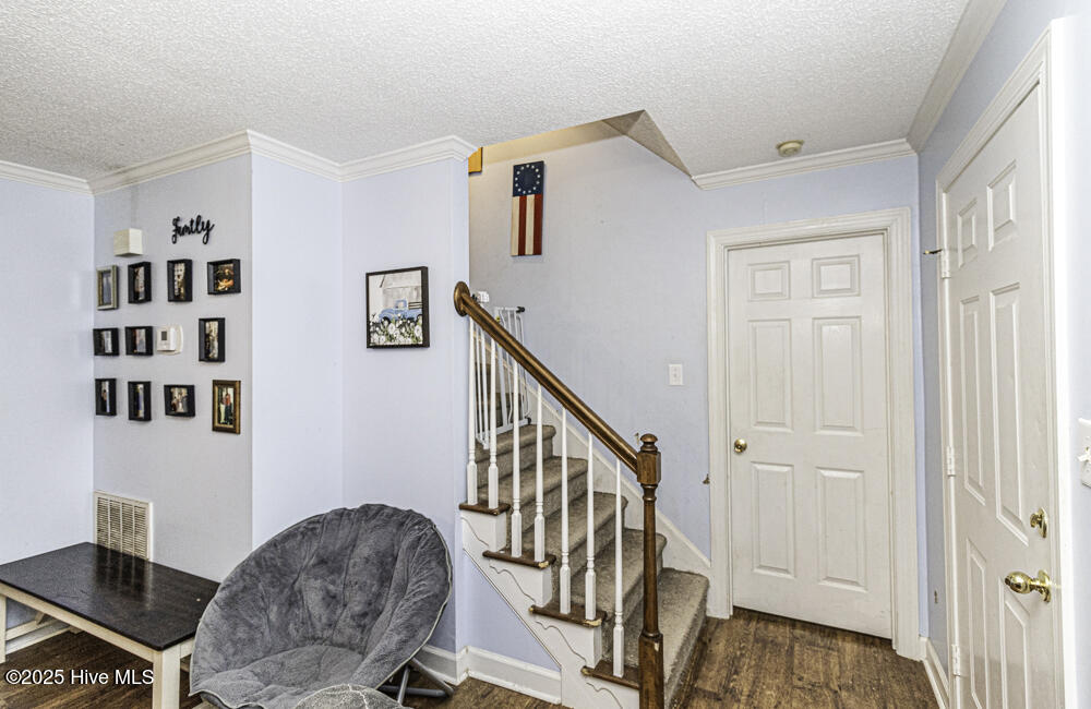 200 Emerson Drive Property Photo 21