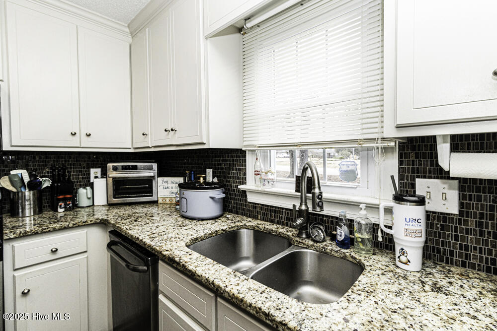 200 Emerson Drive Property Photo 22