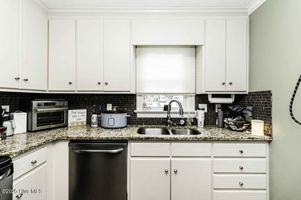 200 Emerson Drive Property Photo 37