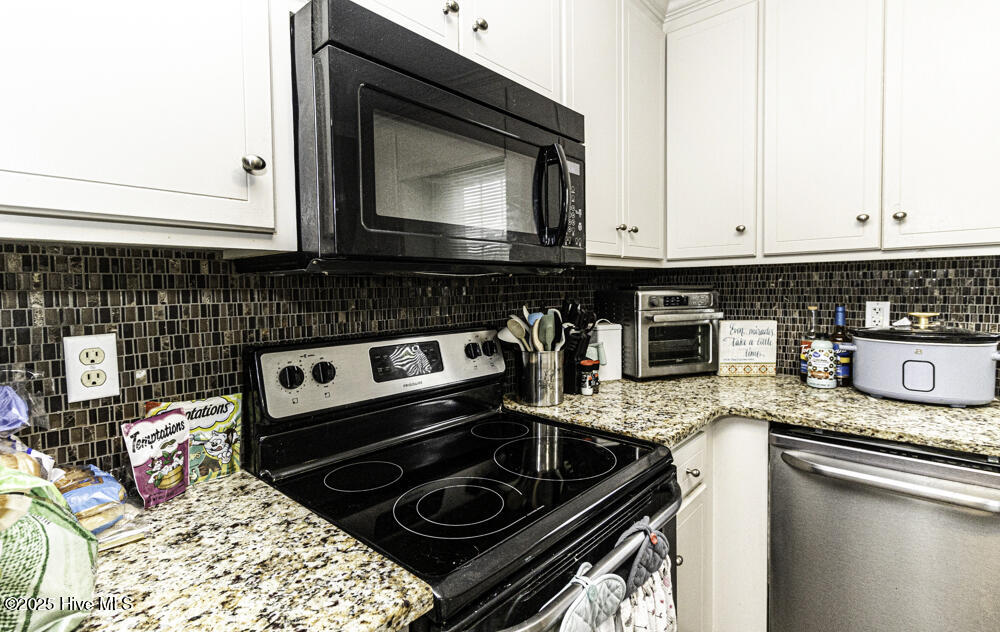 200 Emerson Drive Property Photo 39