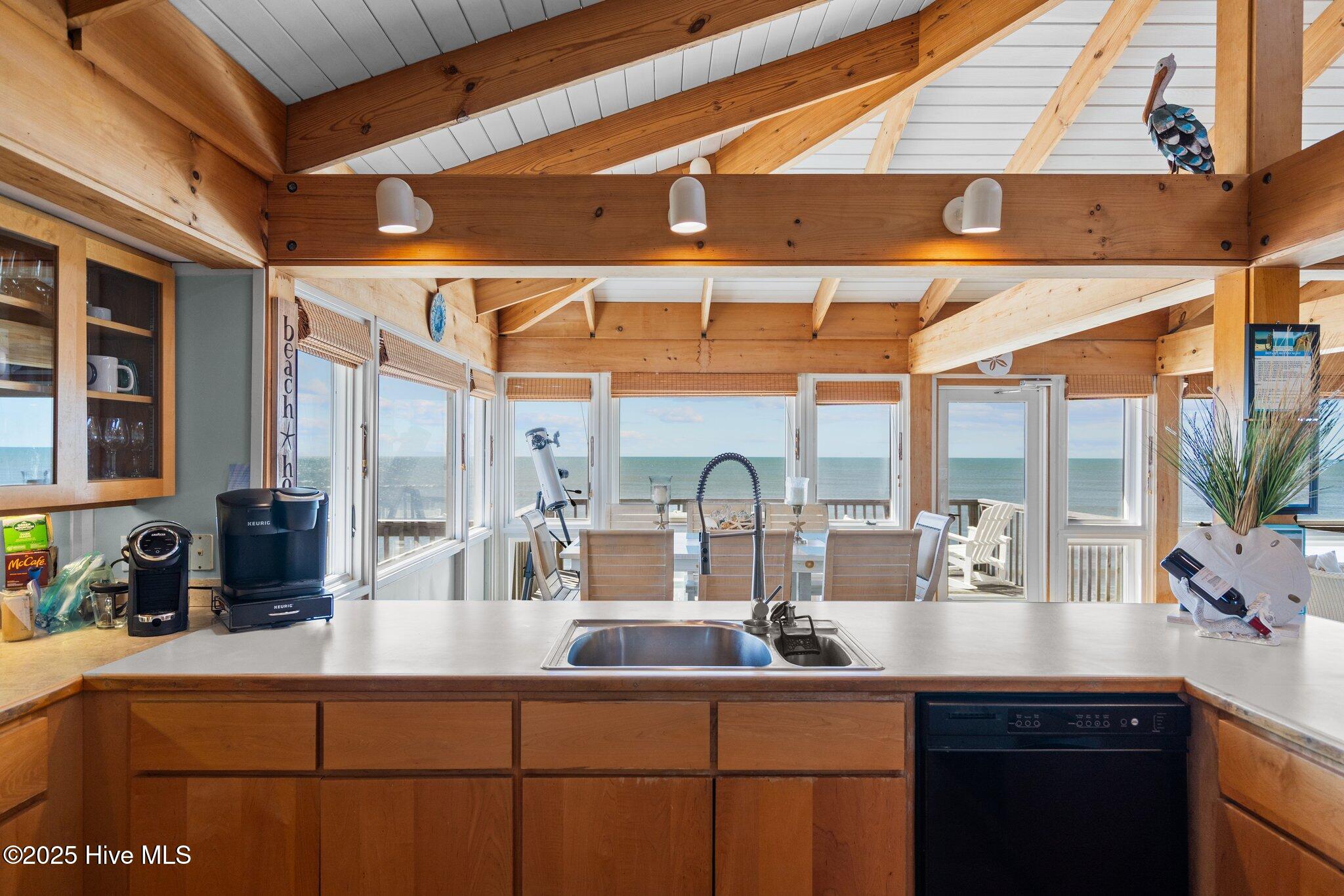 6623 W Beach Drive Property Photo 3