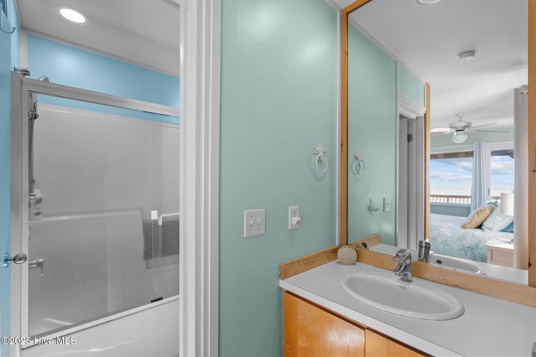 6623 W Beach Drive Property Photo 24