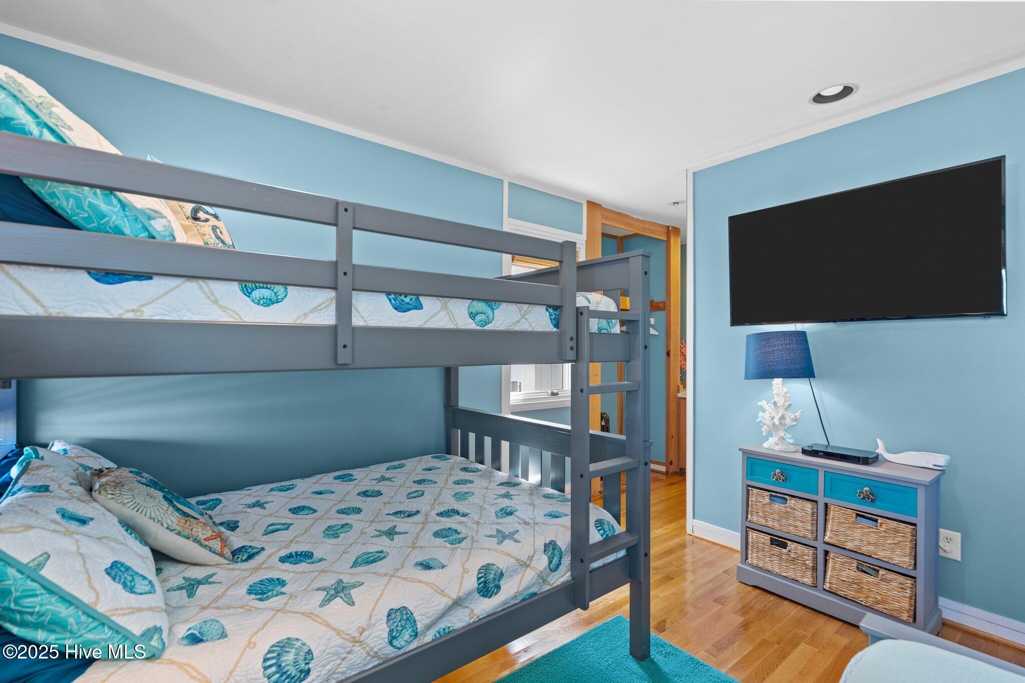 6623 W Beach Drive Property Photo 37